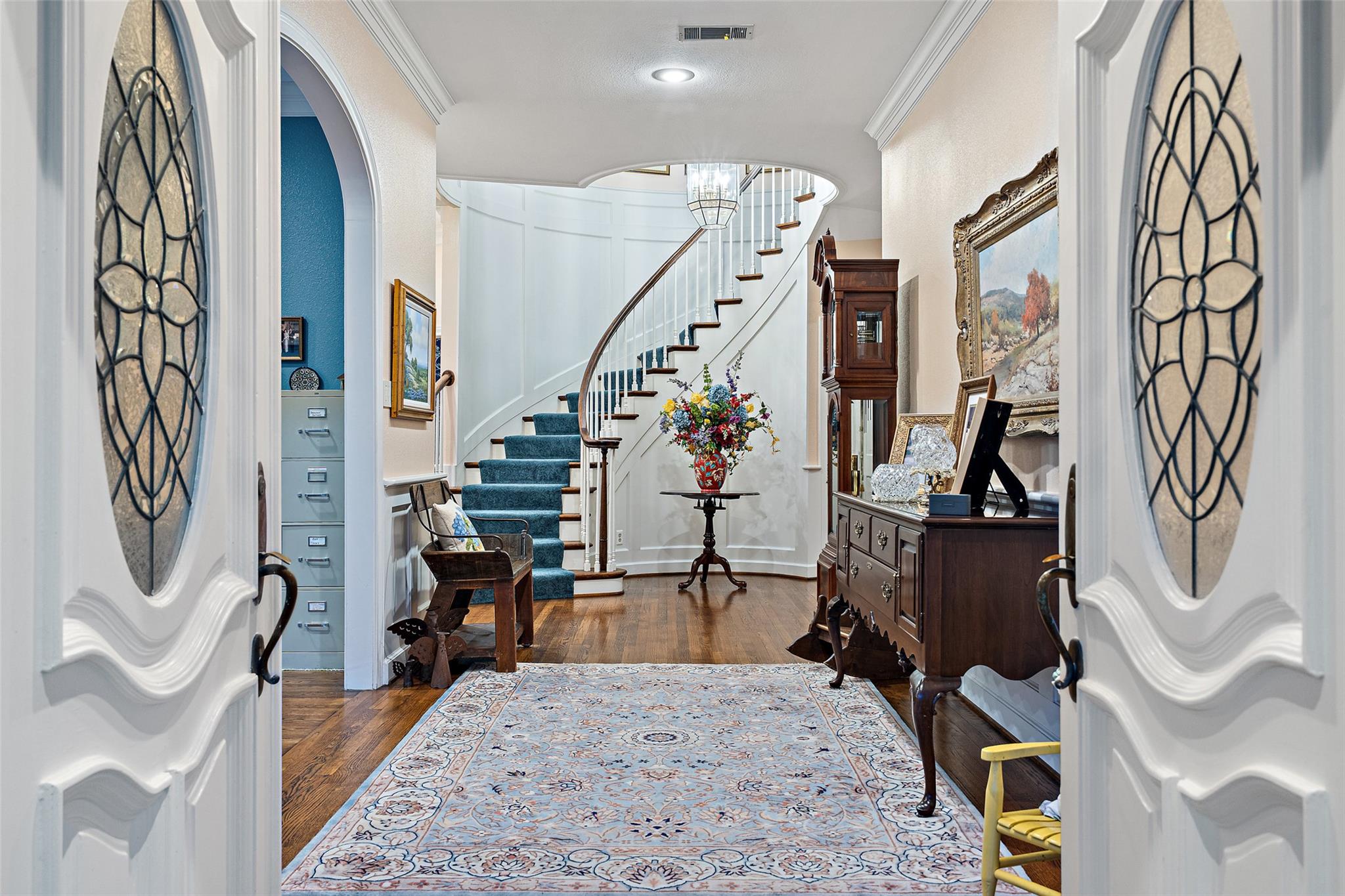 12 Hedge Ln, Austin, TX 78746