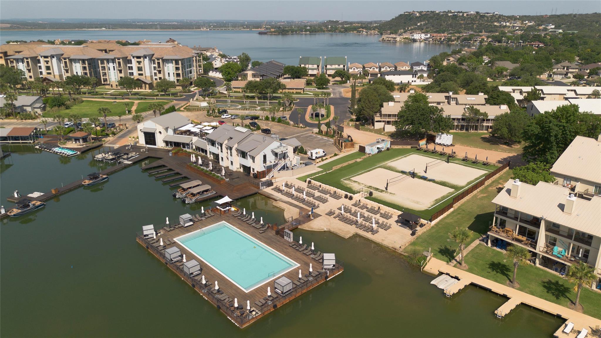 104 Cove E # 103, Horseshoe Bay, TX 78657