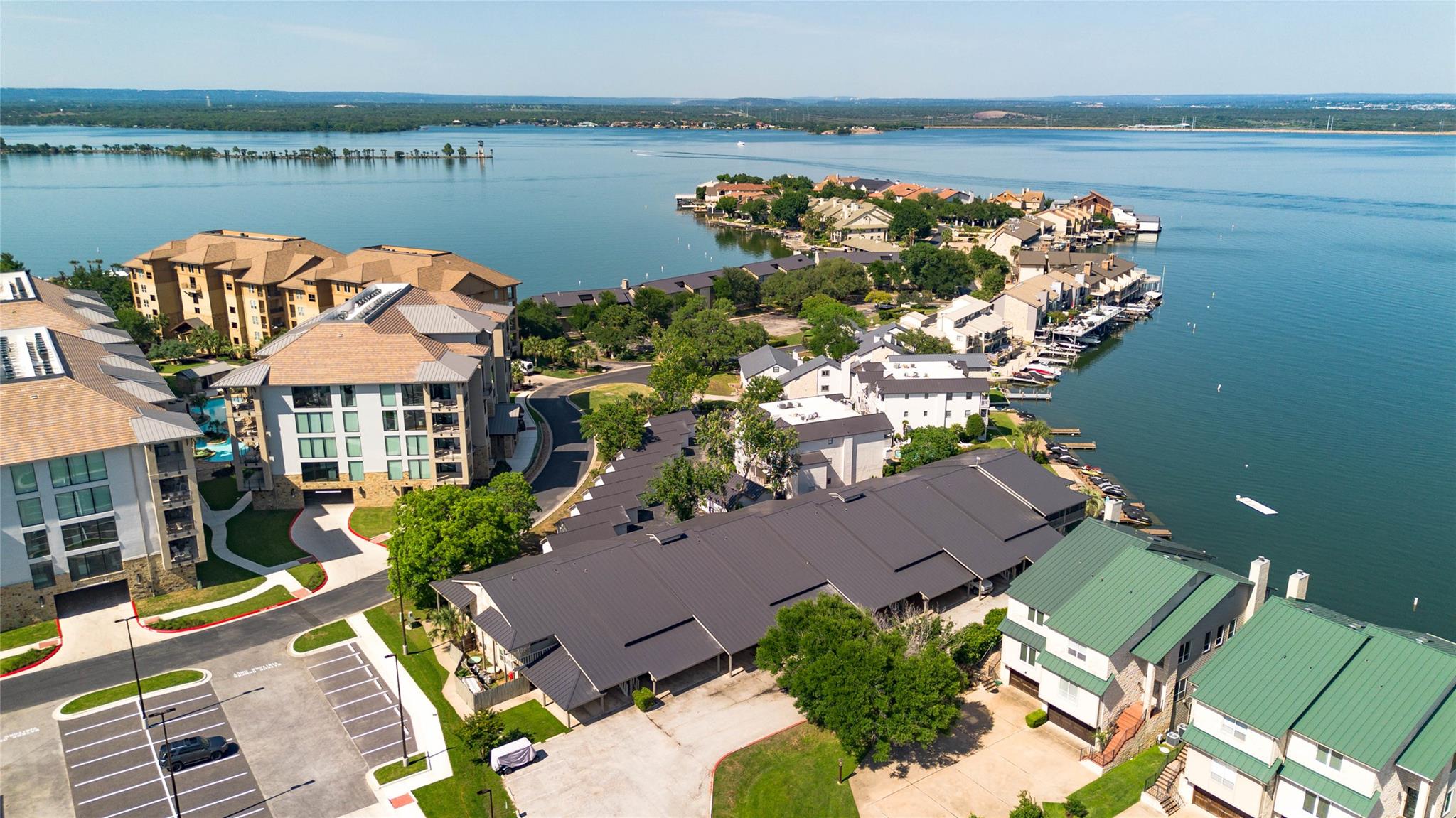 104 Cove E # 103, Horseshoe Bay, TX 78657