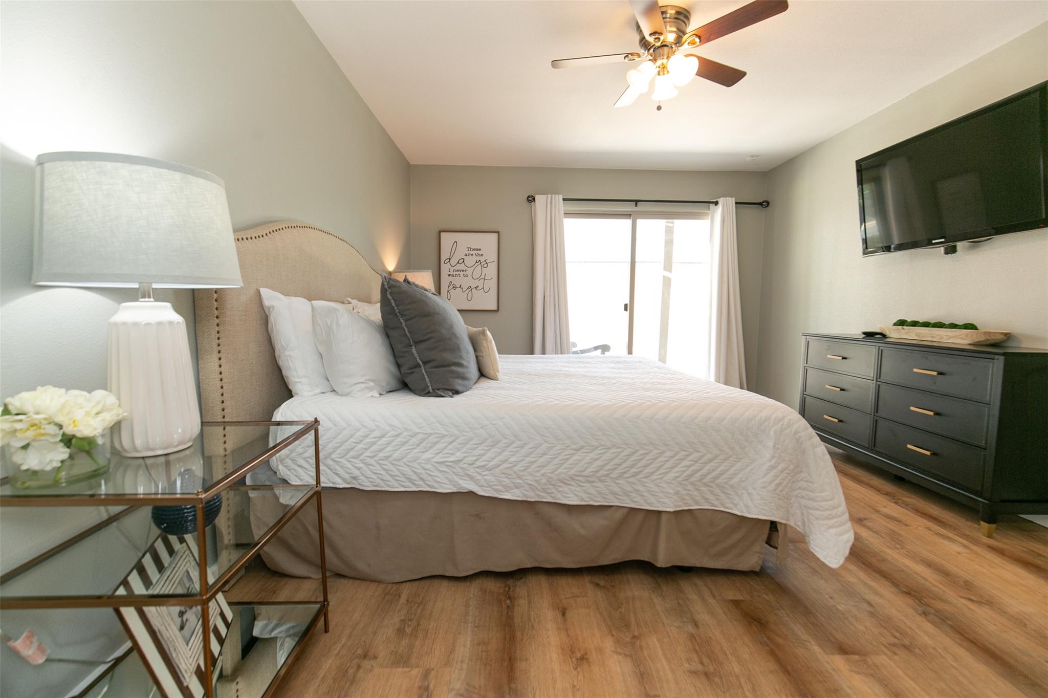 104 Cove E # 103, Horseshoe Bay, TX 78657