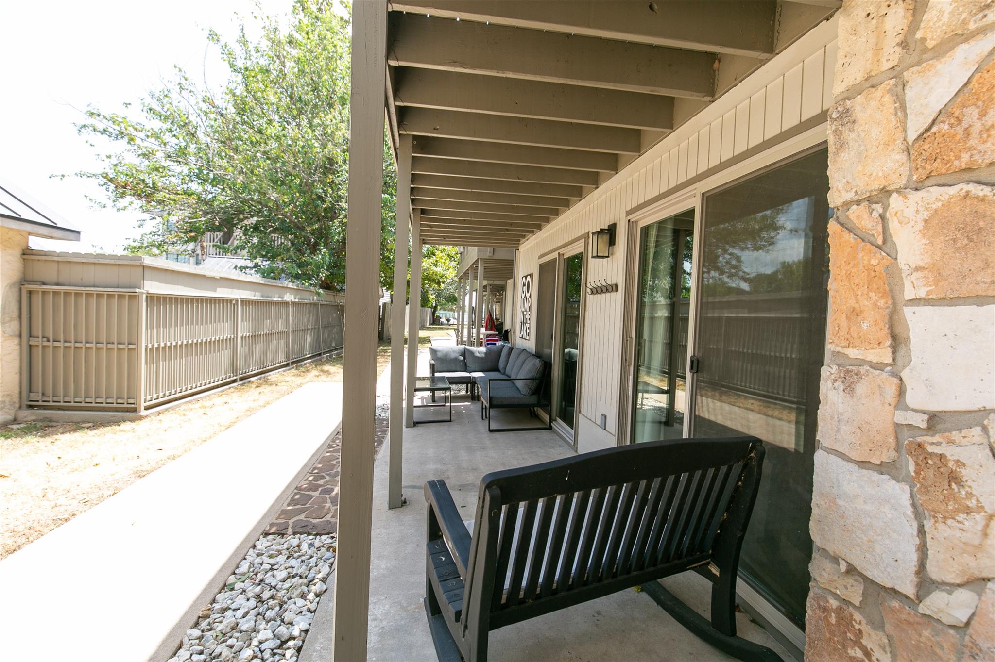 104 Cove E # 103, Horseshoe Bay, TX 78657