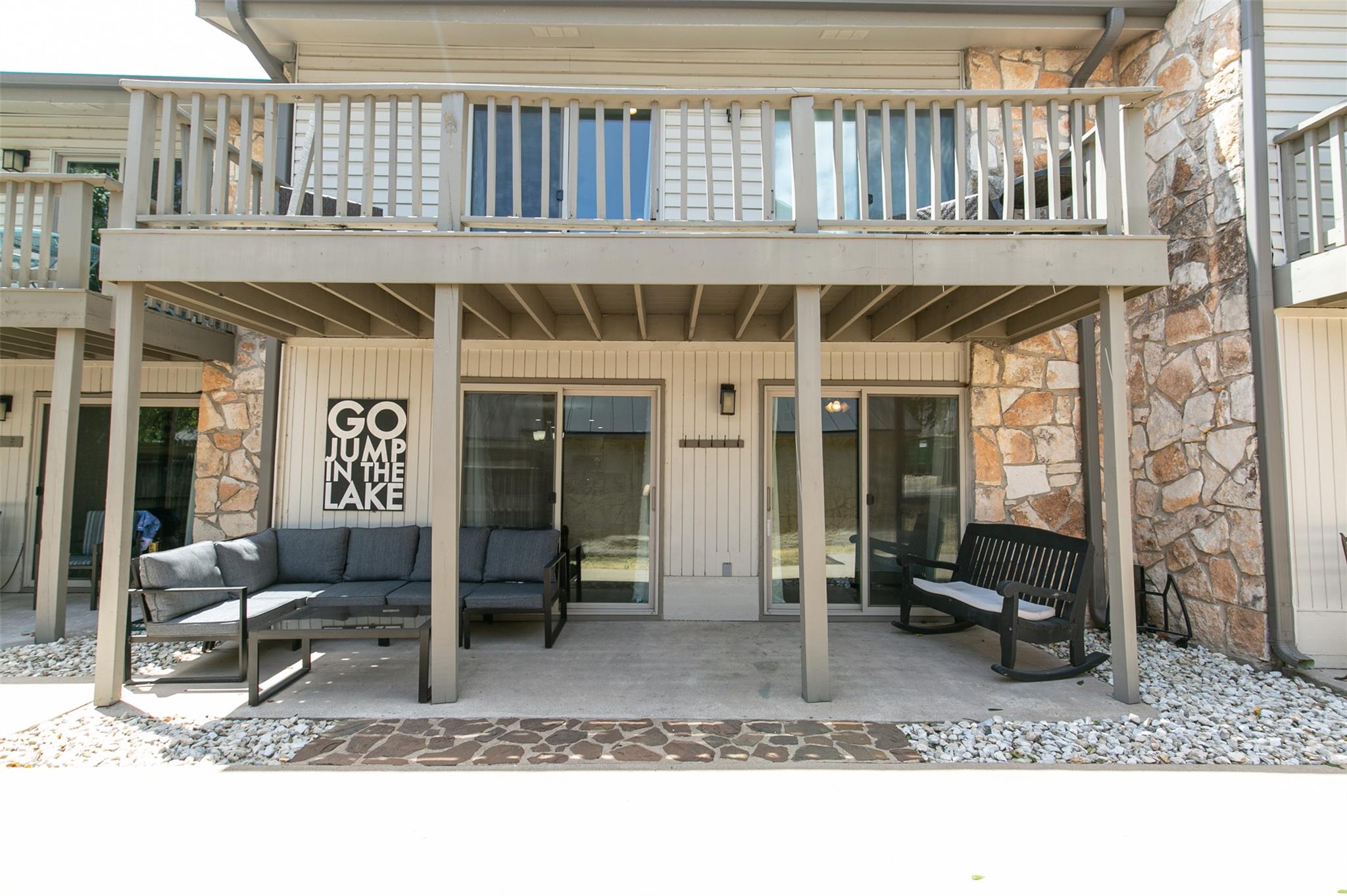 104 Cove E # 103, Horseshoe Bay, TX 78657