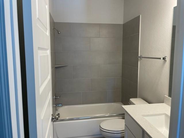 832 Azul Lagoon Dr # 7, Leander, TX 78641