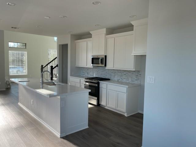 832 Azul Lagoon Dr # 7, Leander, TX 78641