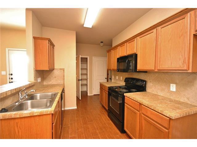 1516 Muirfield Bend Dr # A, Hutto, TX 78634