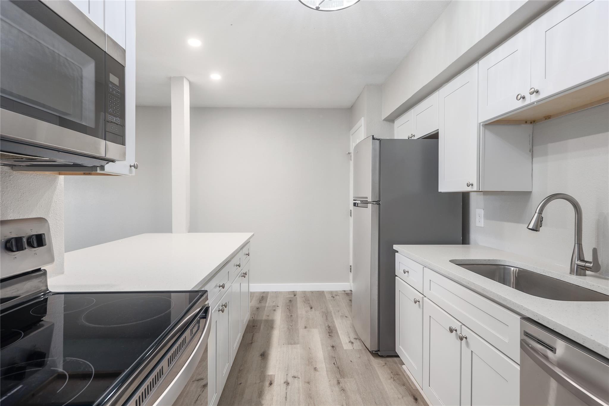 2201 mission hill Cir, Austin, TX 78741