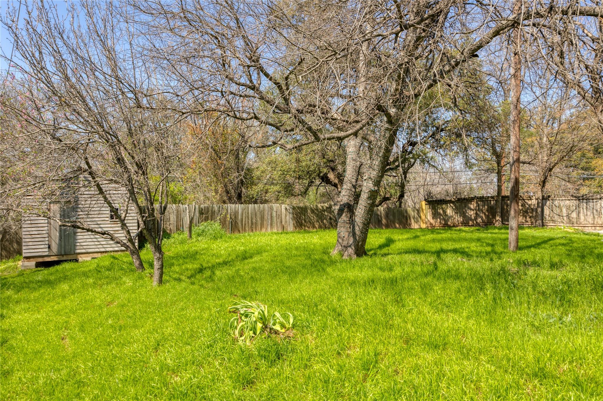 2201 mission hill Cir, Austin, TX 78741