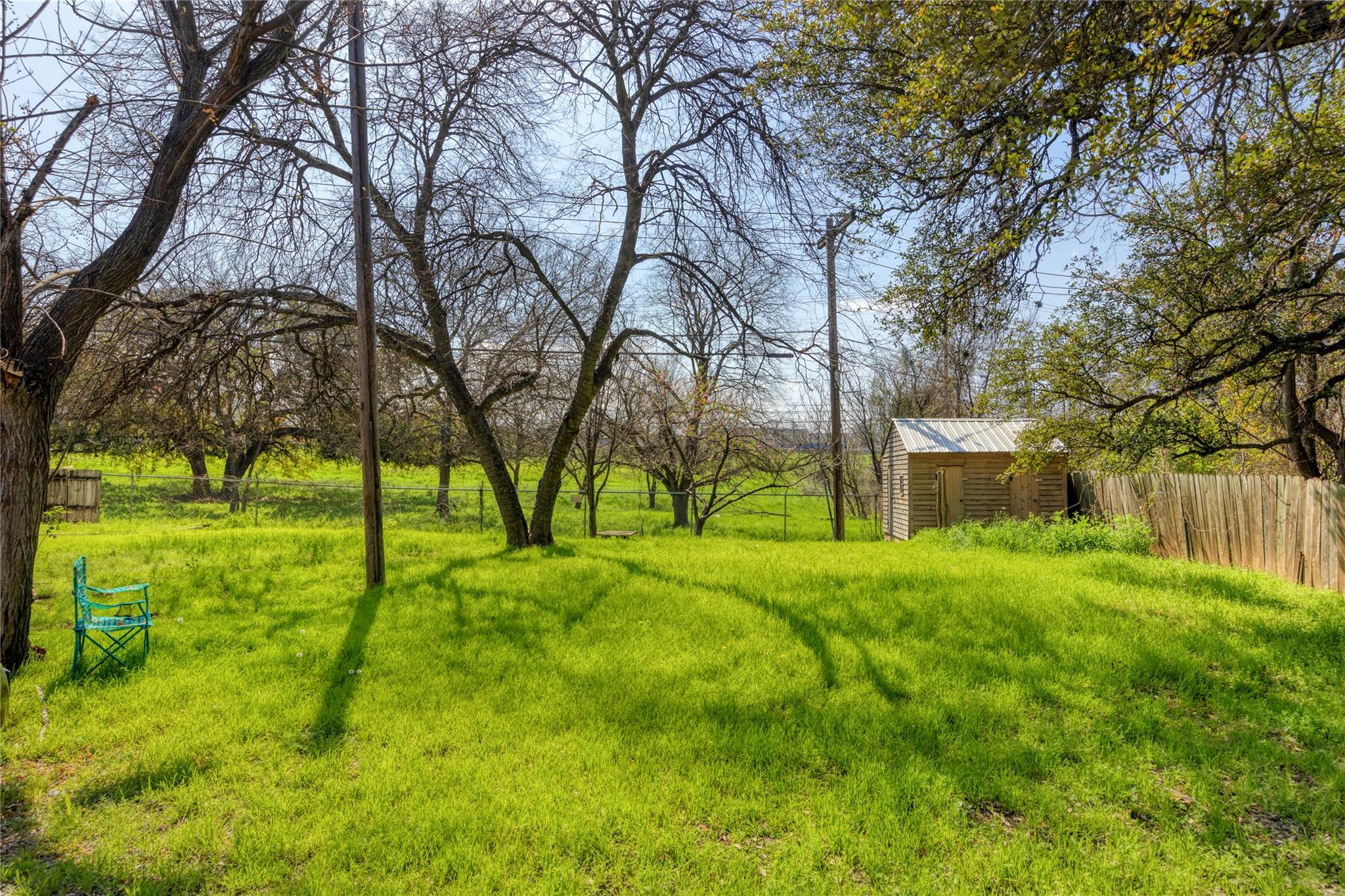 2201 mission hill Cir, Austin, TX 78741