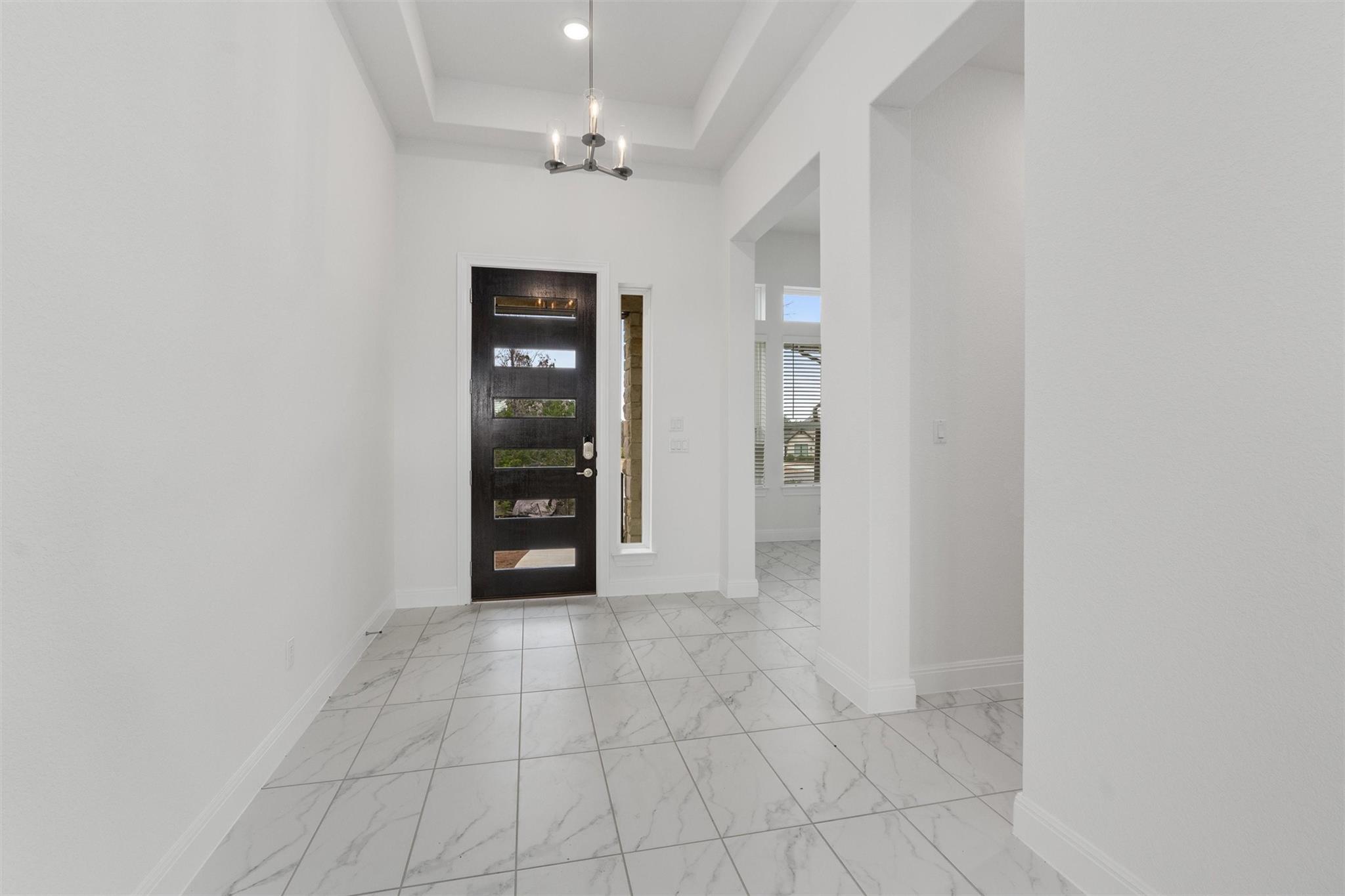 101 Woodstock Cir, Spicewood, TX 78669