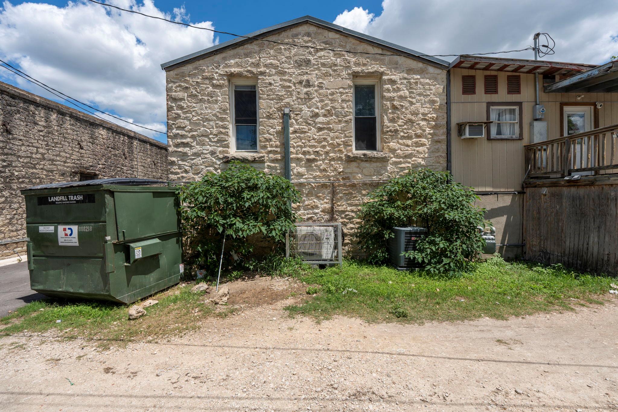 107 W Center St, Kyle, TX 78640