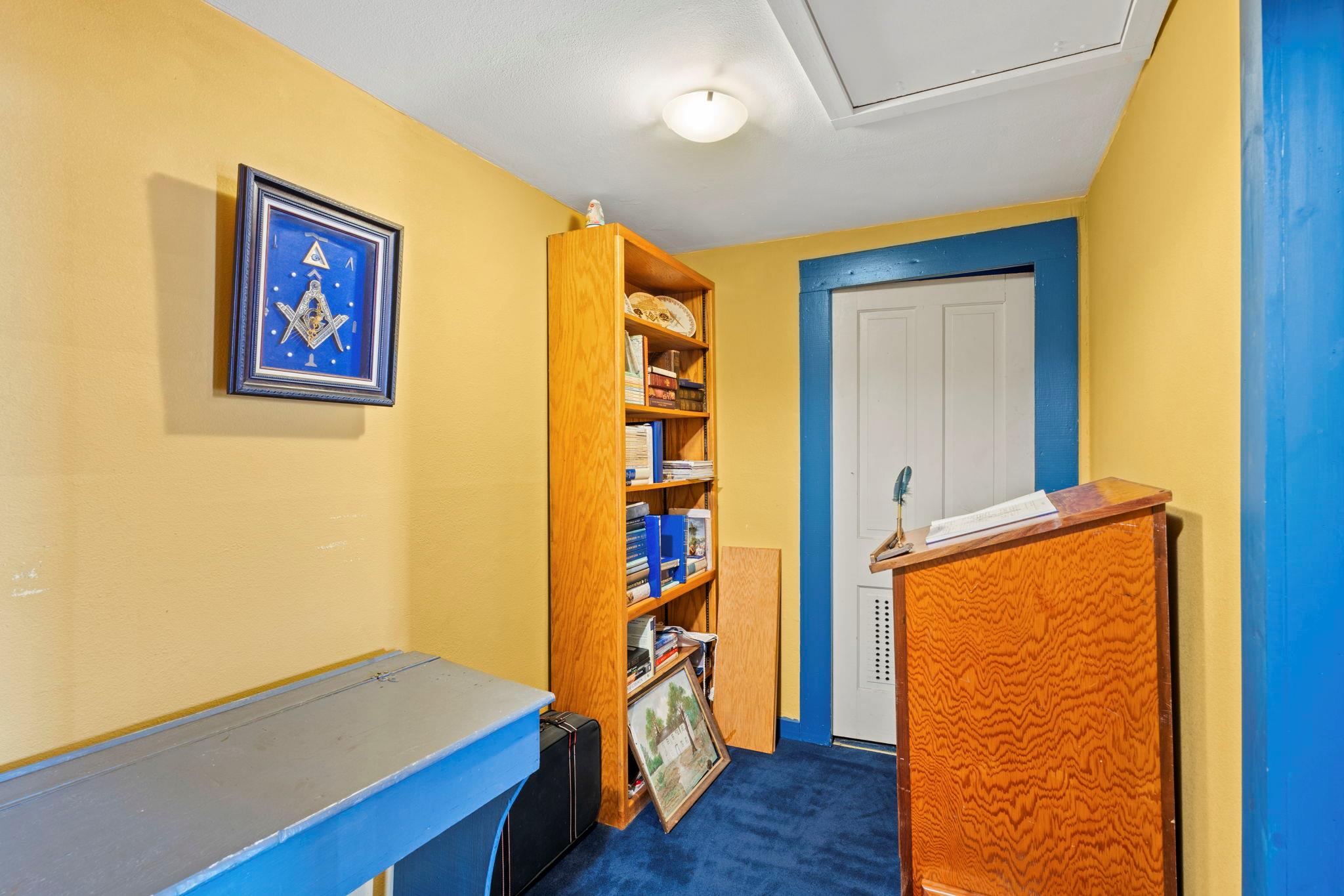107 W Center St, Kyle, TX 78640