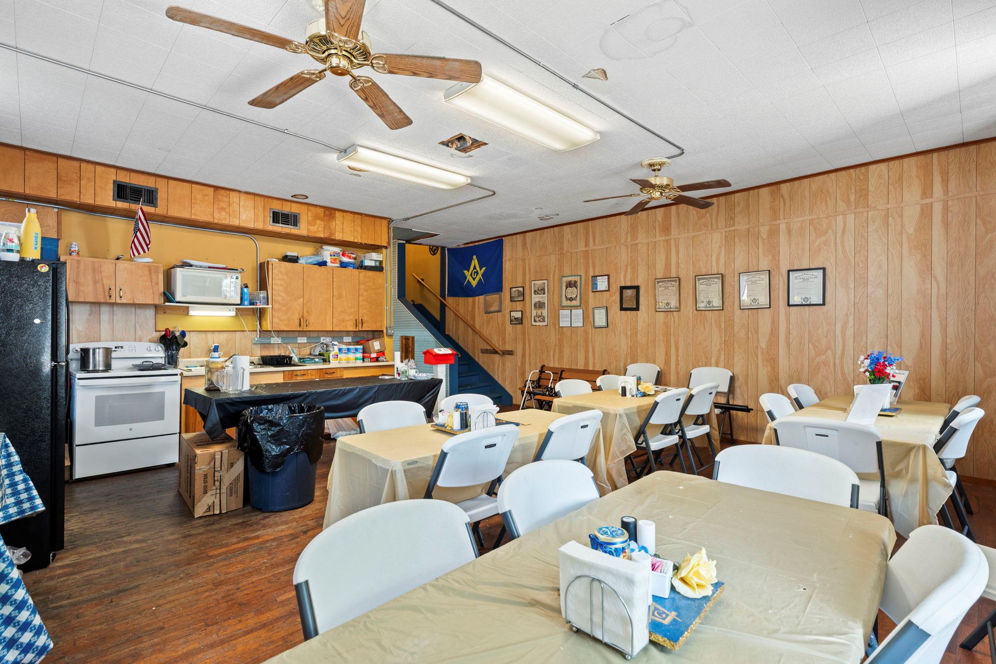 107 W Center St, Kyle, TX 78640