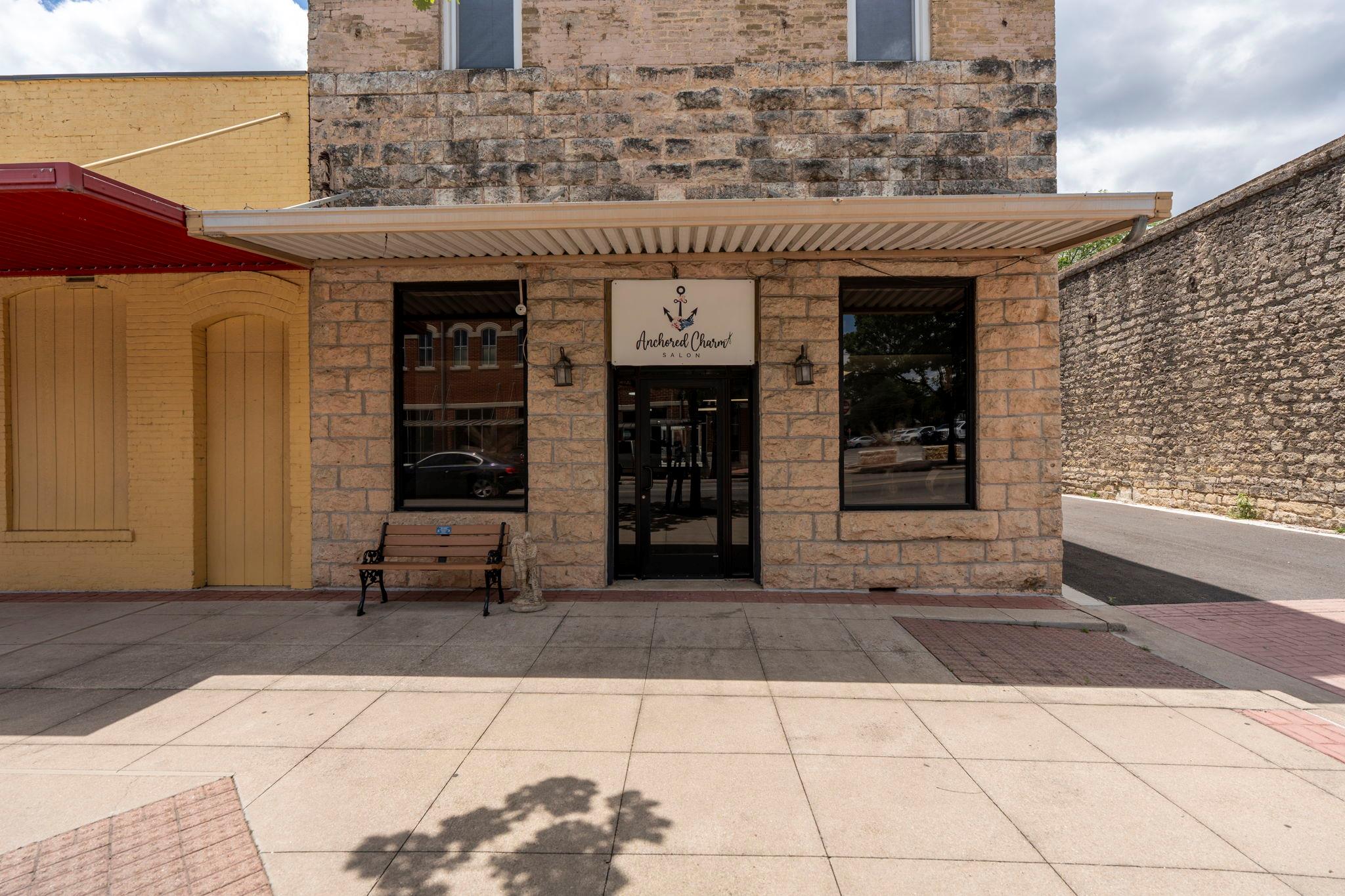 107 W Center St, Kyle, TX 78640