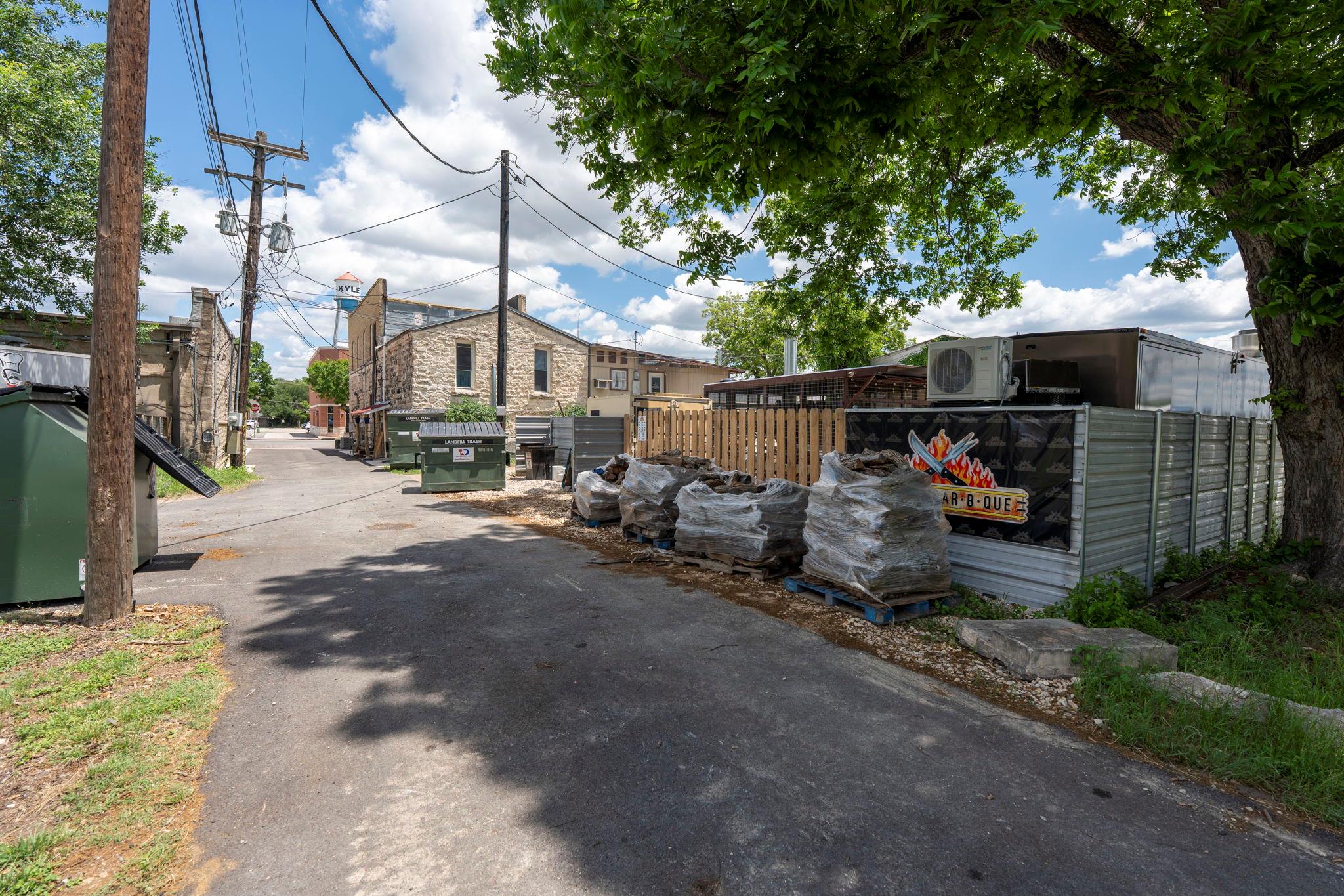 107 W Center St, Kyle, TX 78640