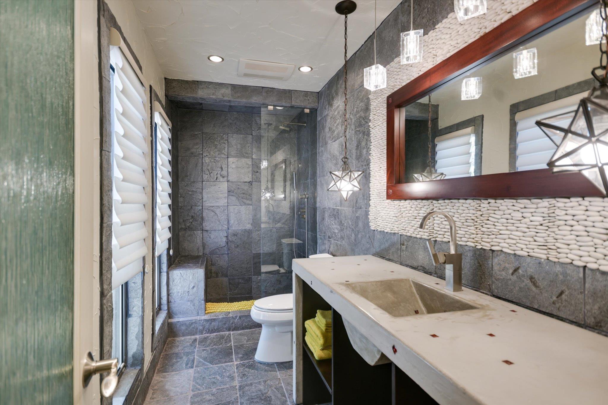1004 Castle Ridge Rd, Austin, TX 78746