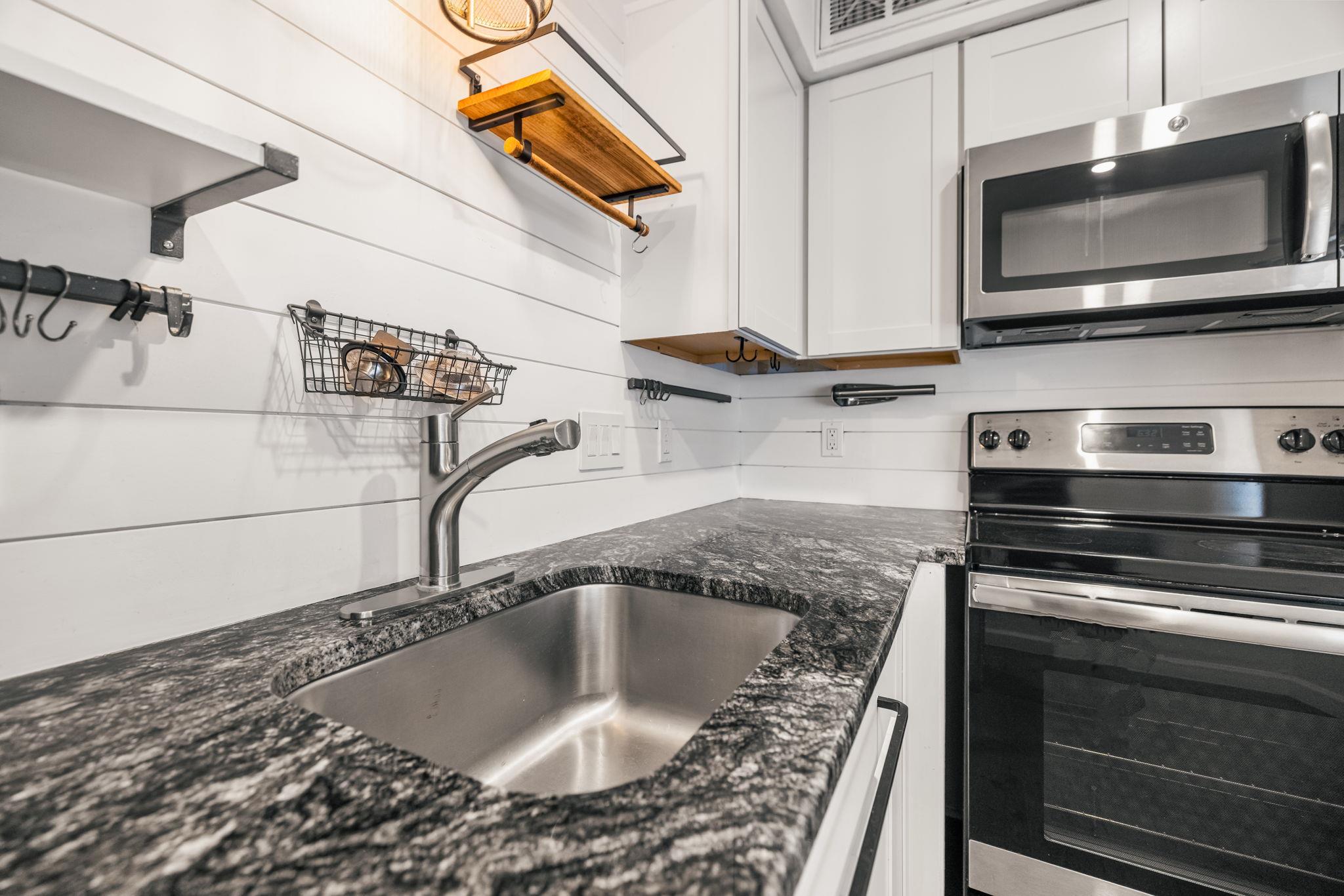 1840 Burton Dr # 110, Austin, TX 78741