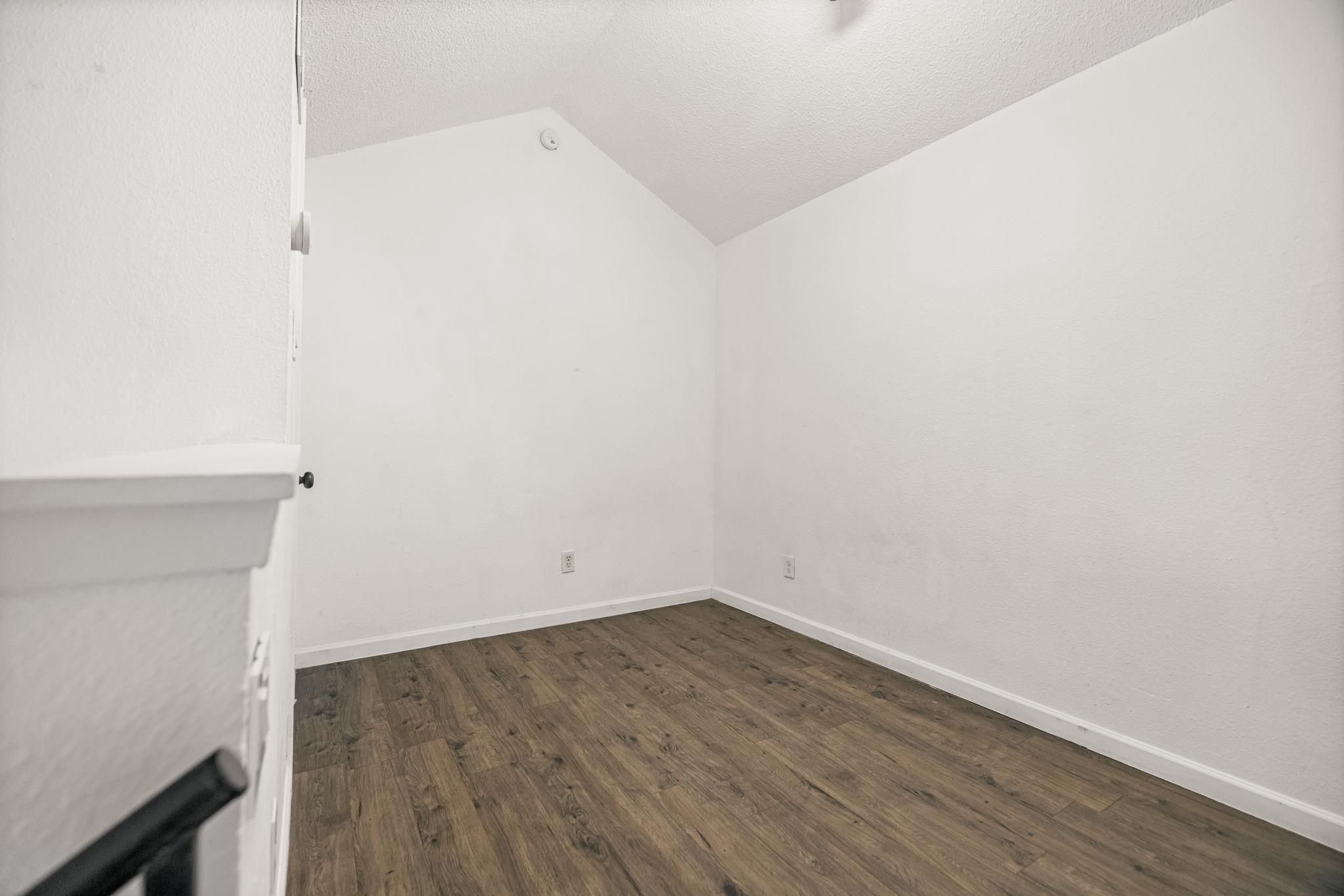 1840 Burton Dr # 110, Austin, TX 78741