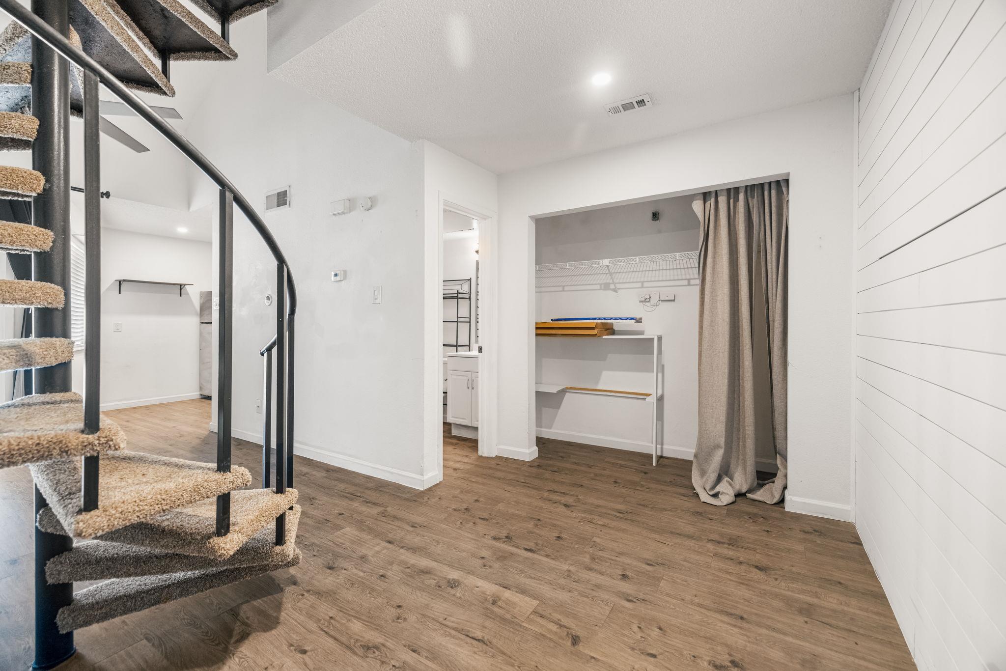 1840 Burton Dr # 110, Austin, TX 78741