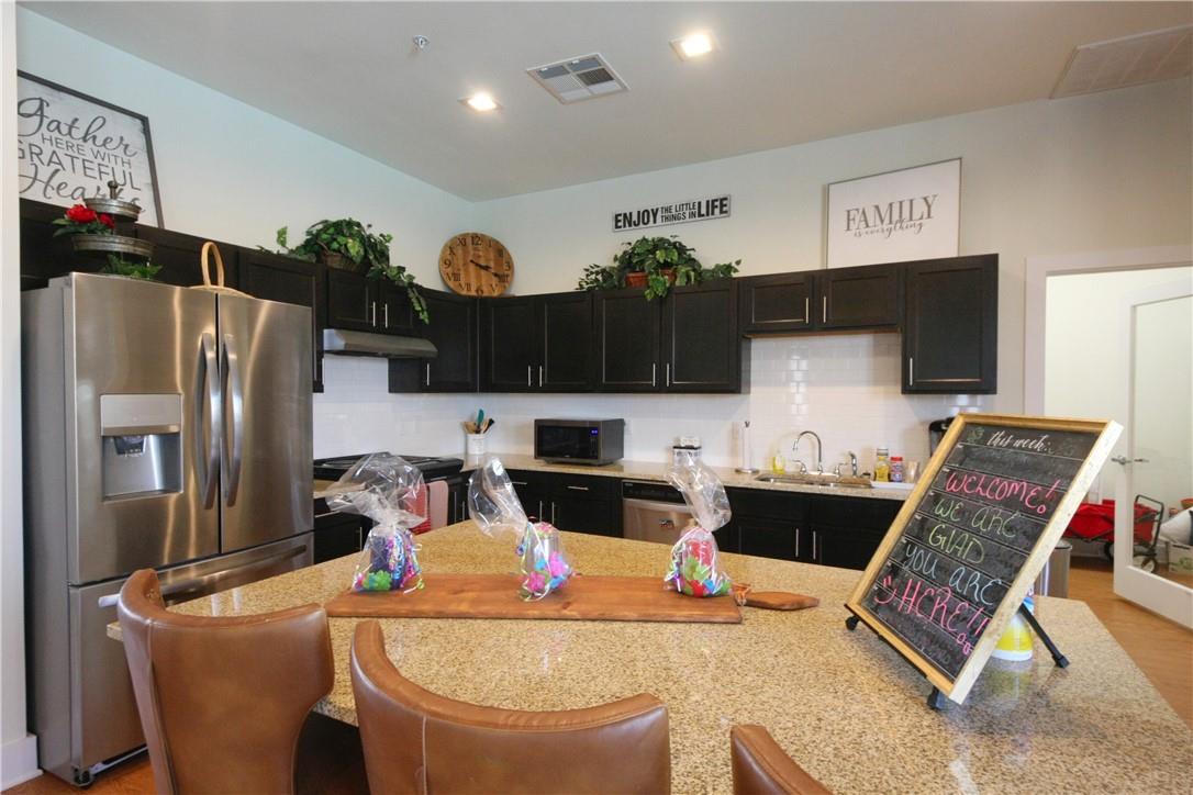 2400 Louis Henna Blvd # 103, Round Rock, TX 78664