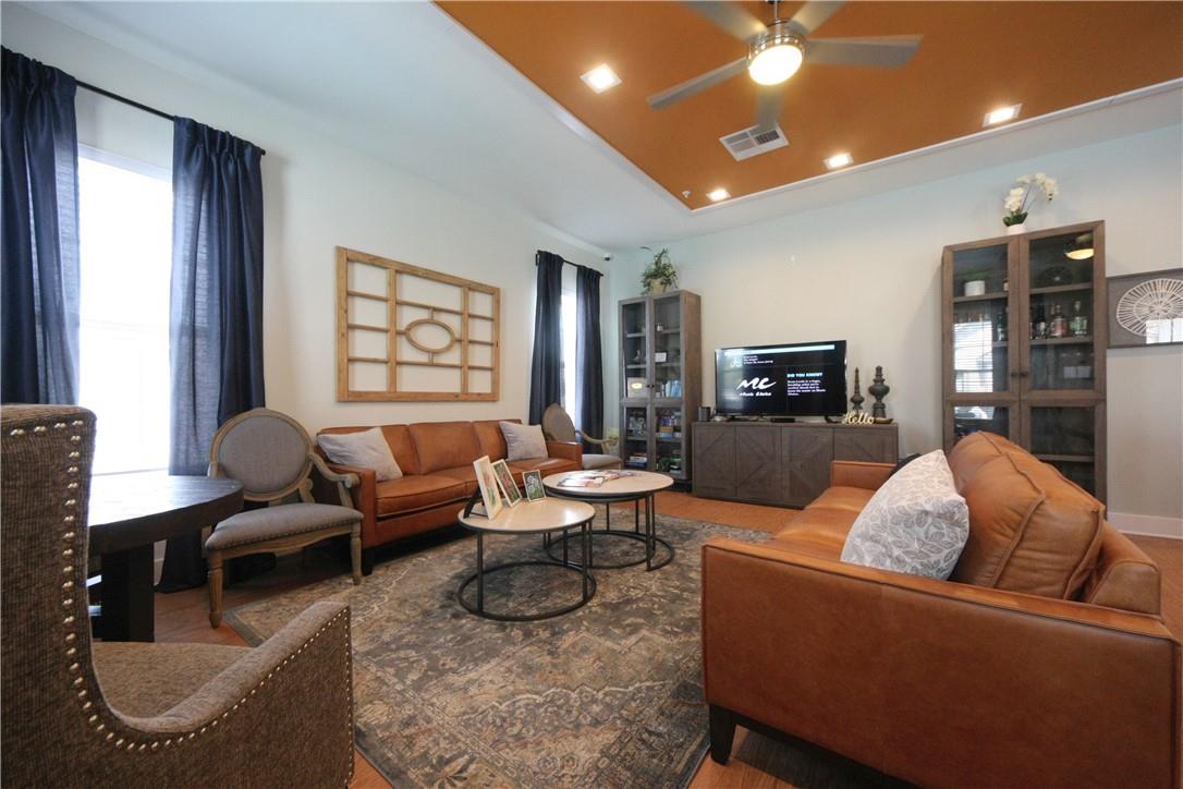 2400 Louis Henna Blvd # 103, Round Rock, TX 78664