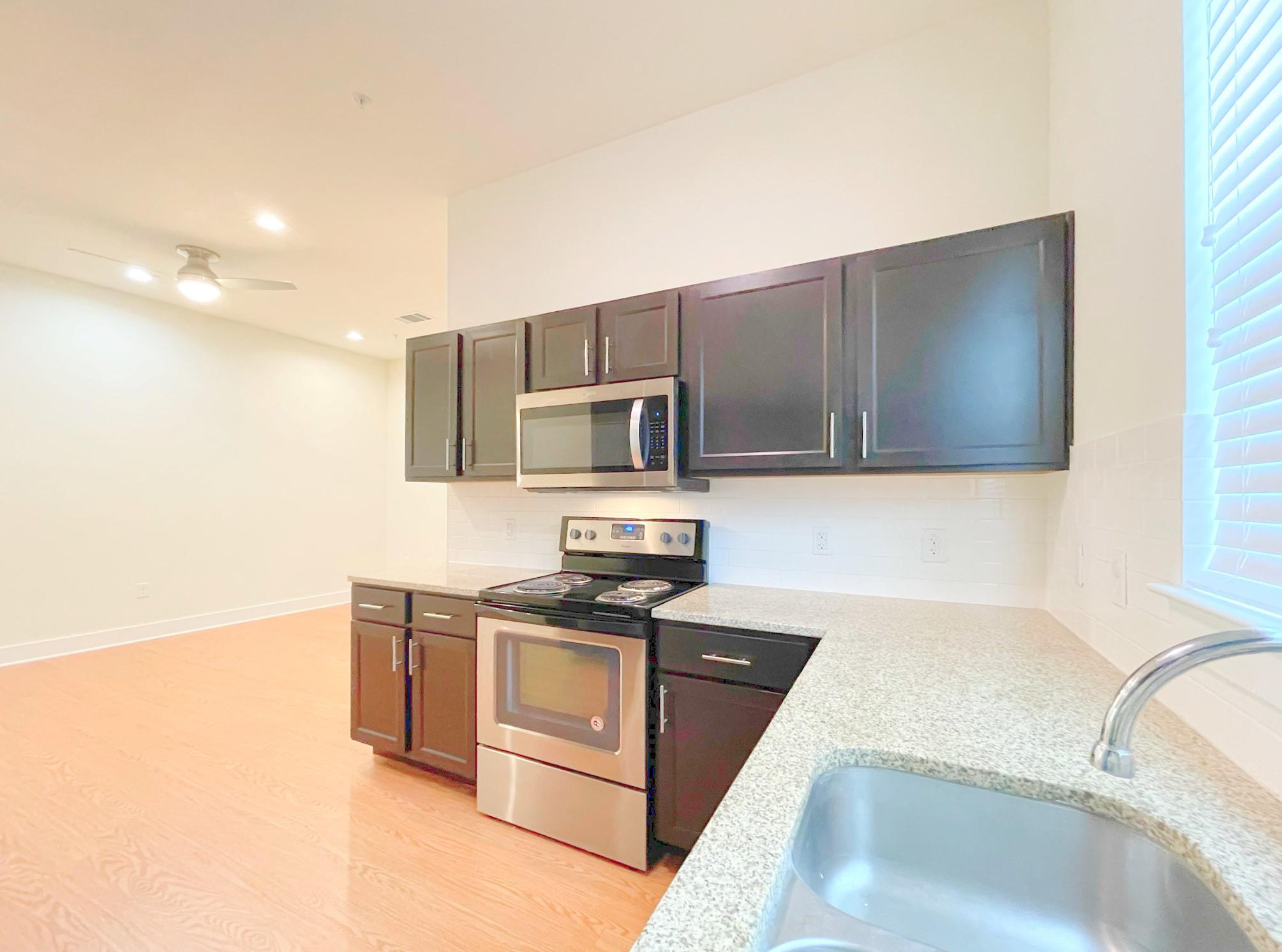 2400 Louis Henna Blvd # 103, Round Rock, TX 78664