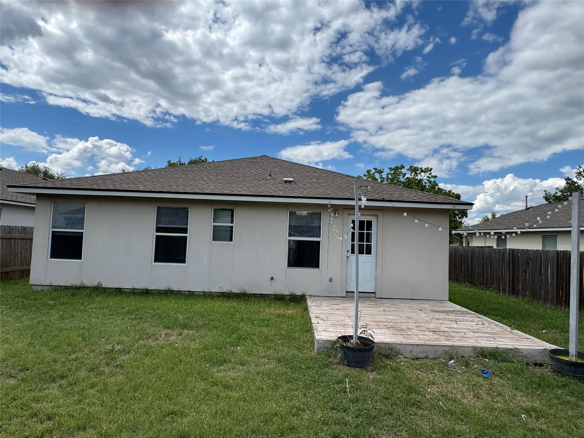 304 Golden Gate Dr, Leander, TX 78641
