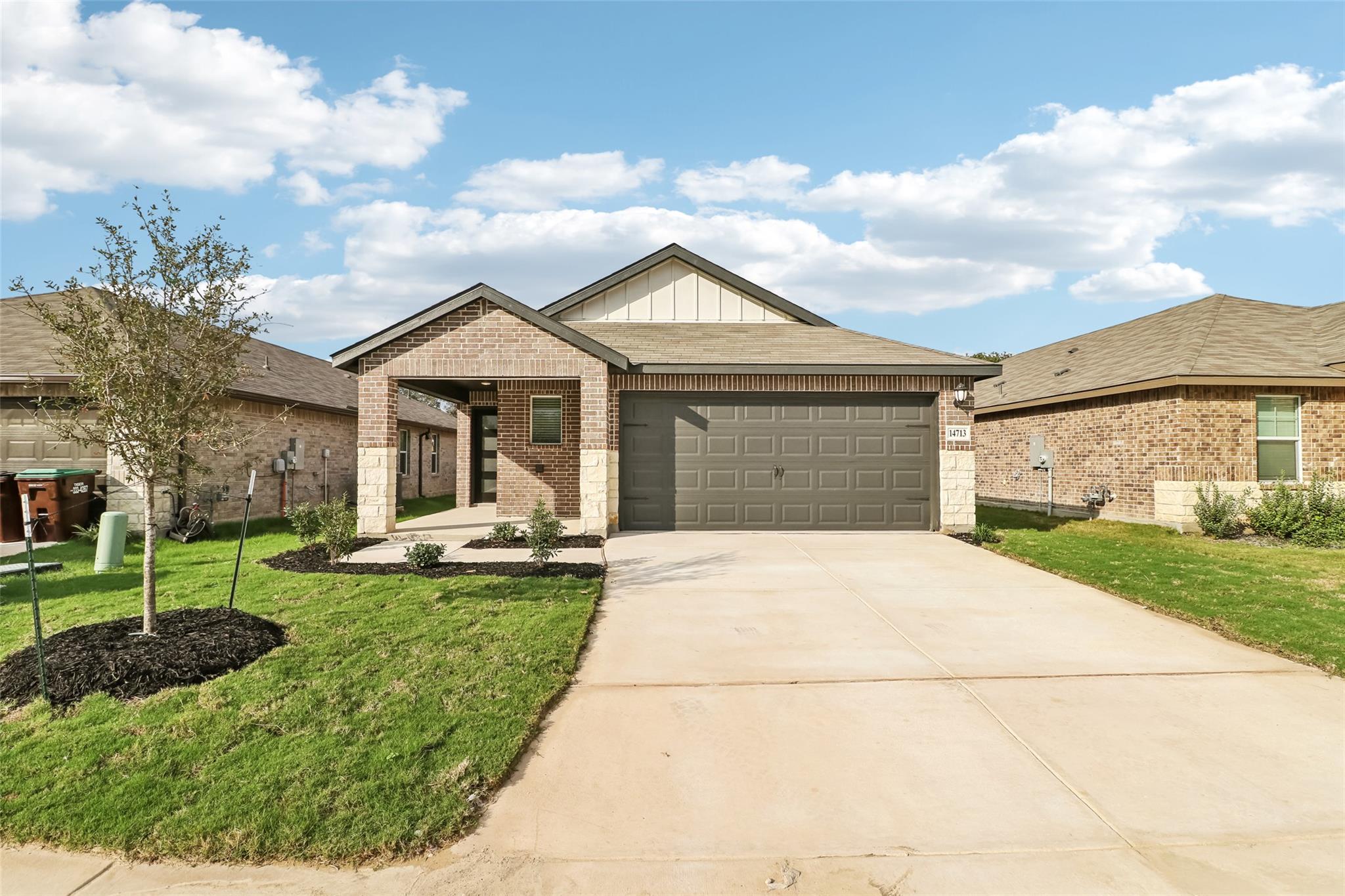 812 Sun Grove Trl, Georgetown, TX 78628