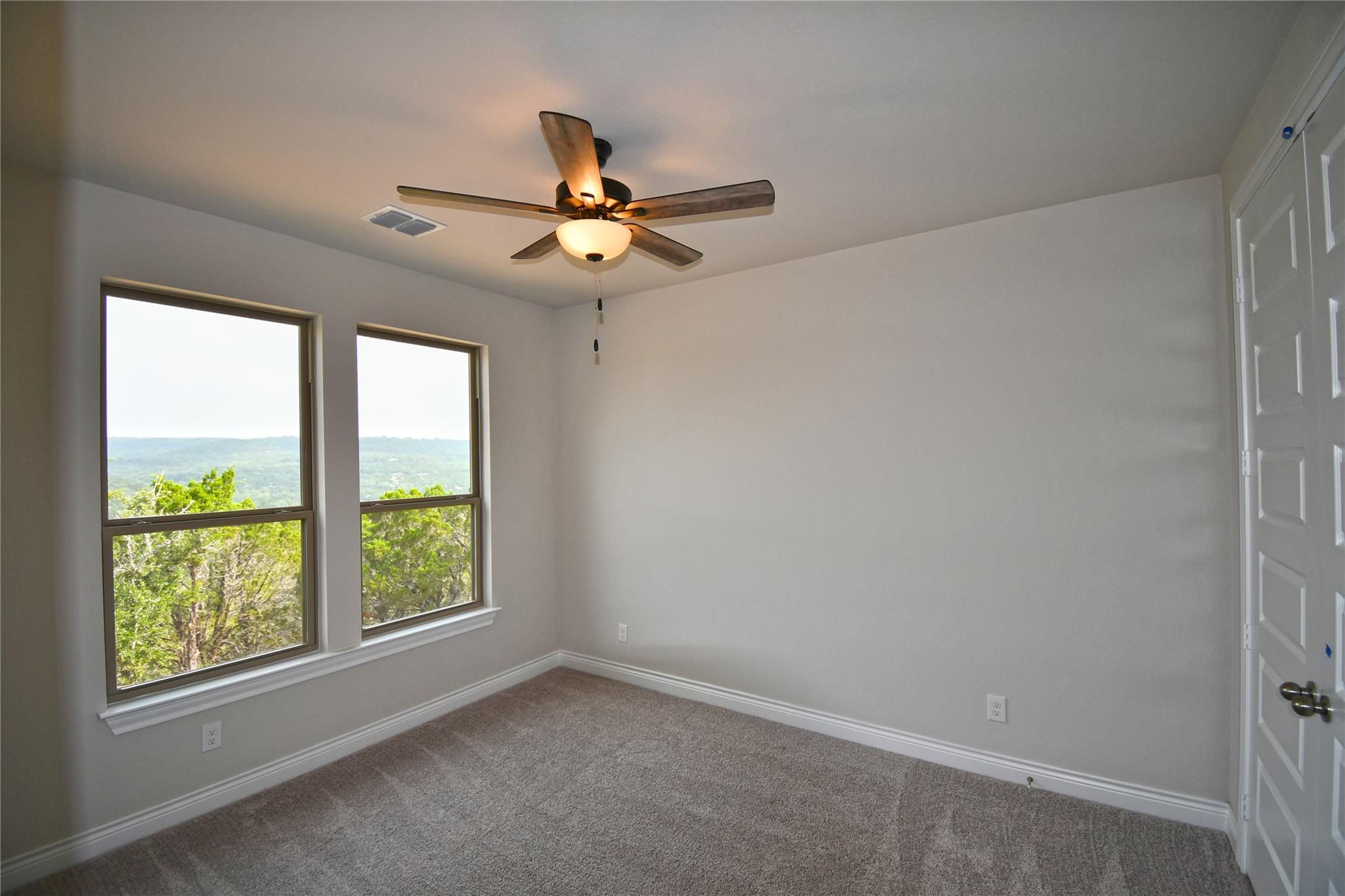 25012 Montana Creek Xing, Marble Falls, TX 78654