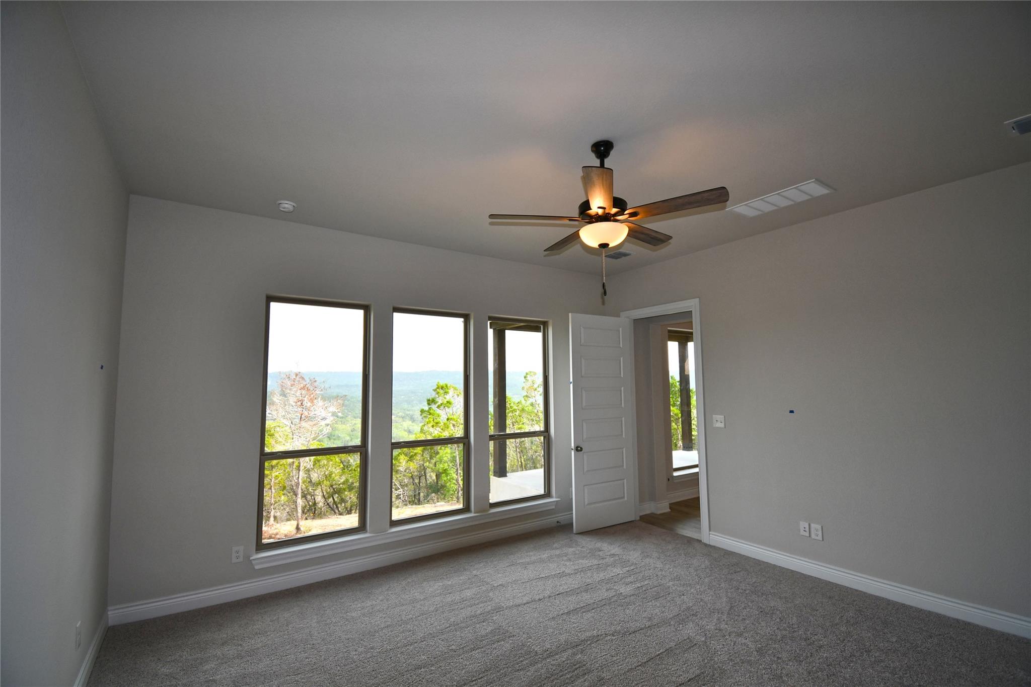 25012 Montana Creek Xing, Marble Falls, TX 78654