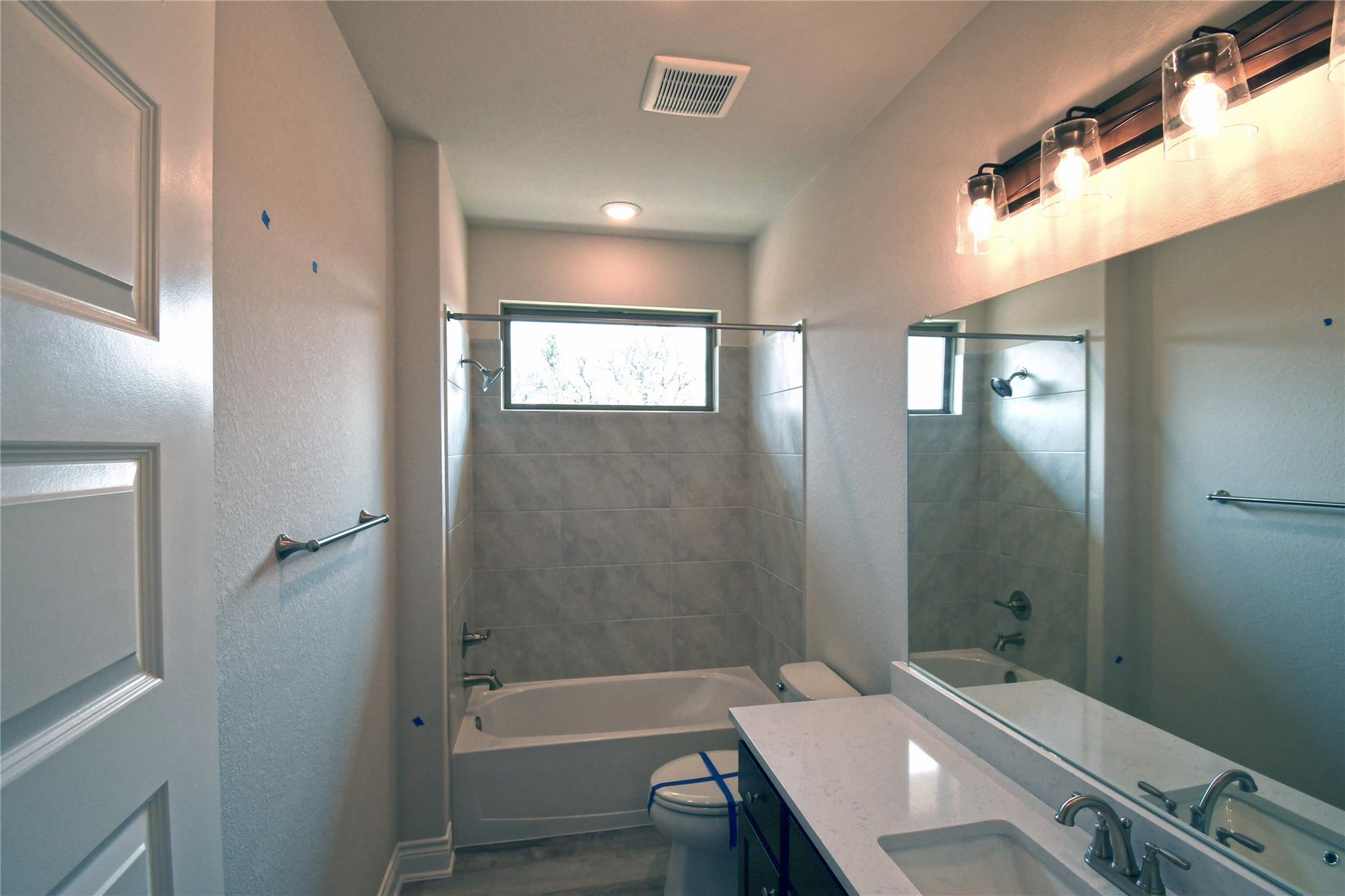 25012 Montana Creek Xing, Marble Falls, TX 78654