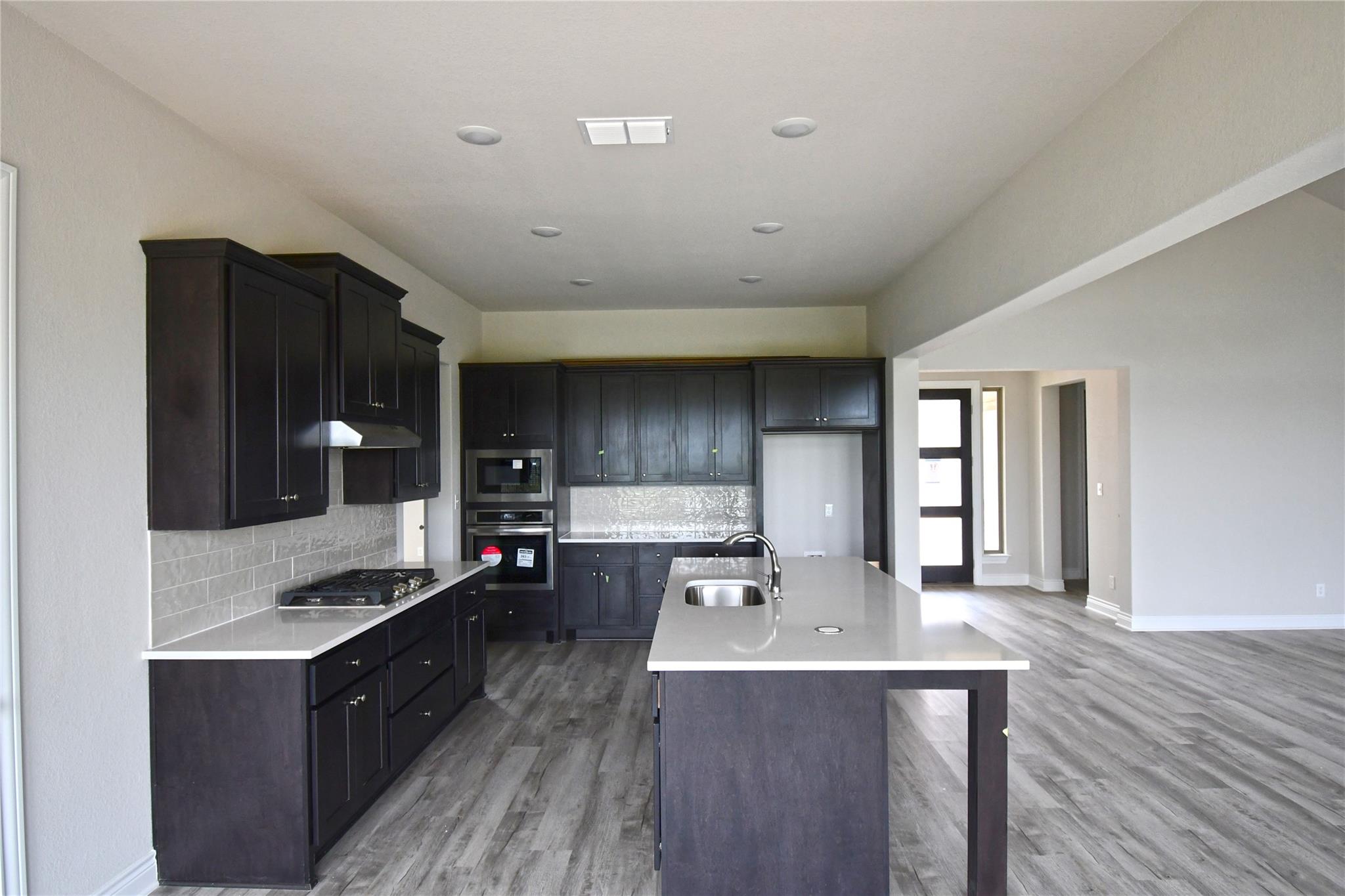 25012 Montana Creek Xing, Marble Falls, TX 78654