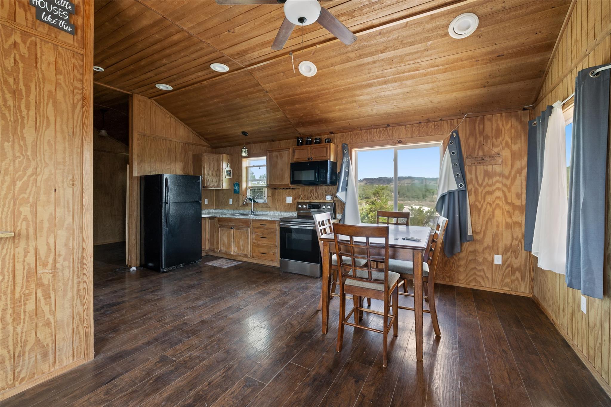 11755 RM 1323, Johnson City, TX 78636