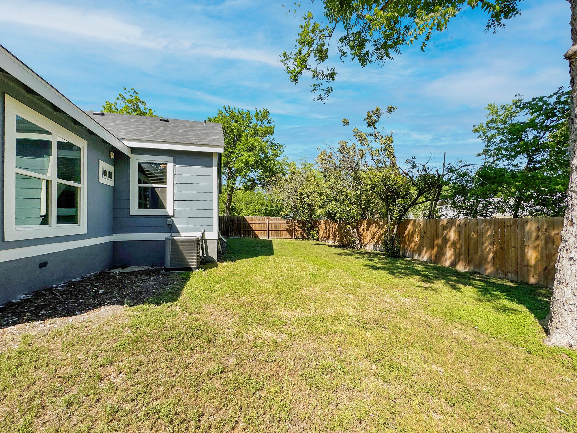 103 E Hoopes Ave, Pflugerville, TX 78660