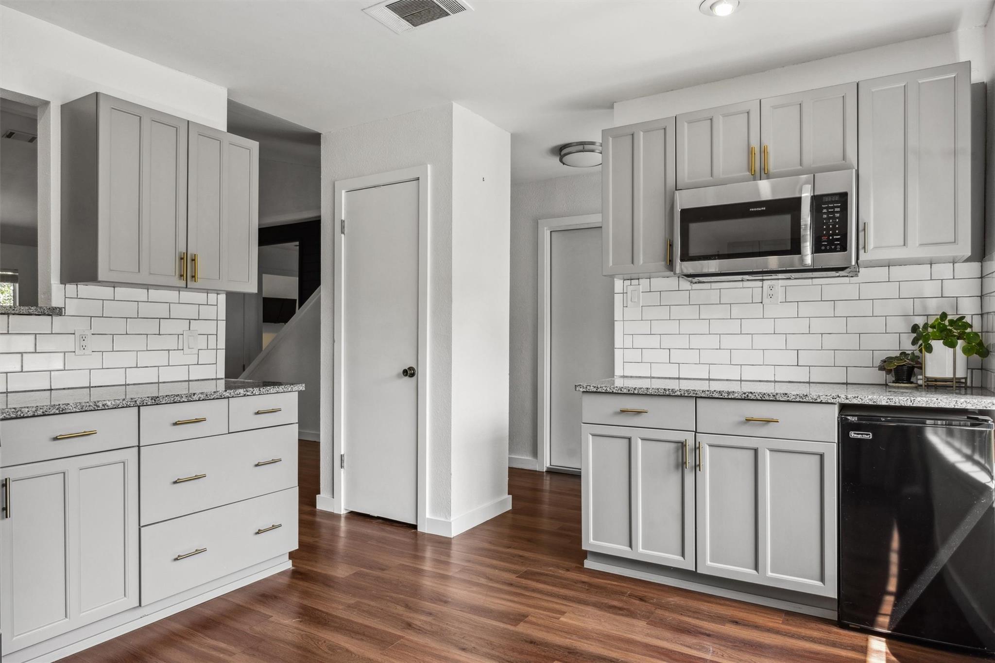 9906 Briar Ridge Dr, Austin, TX 78748