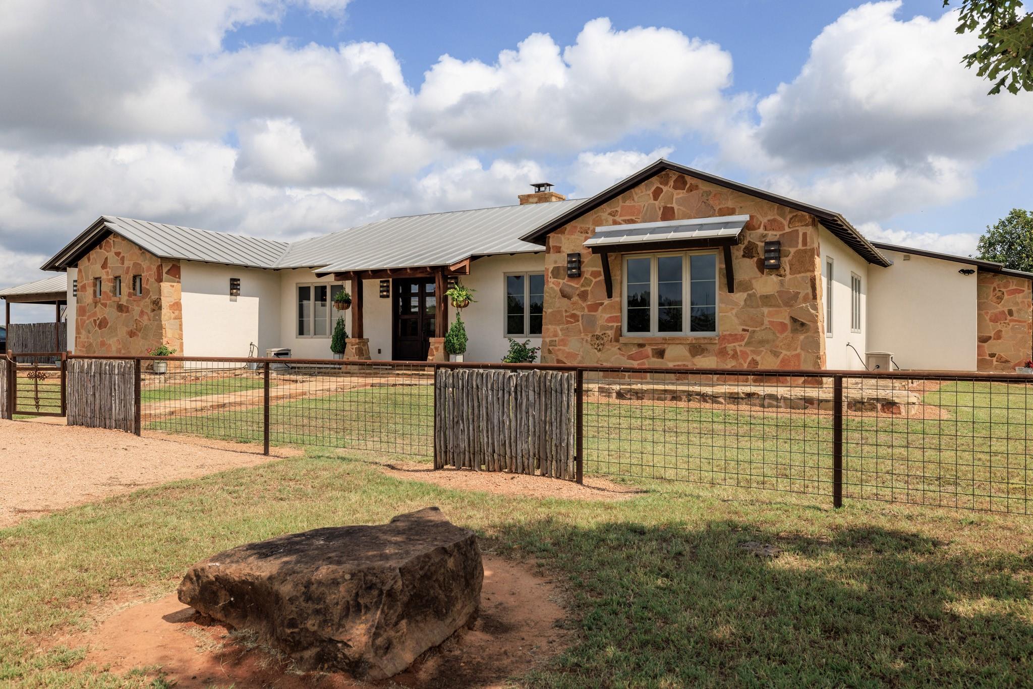 5686 Ranch Road 1631 Rd, Fredericksburg, TX 78624