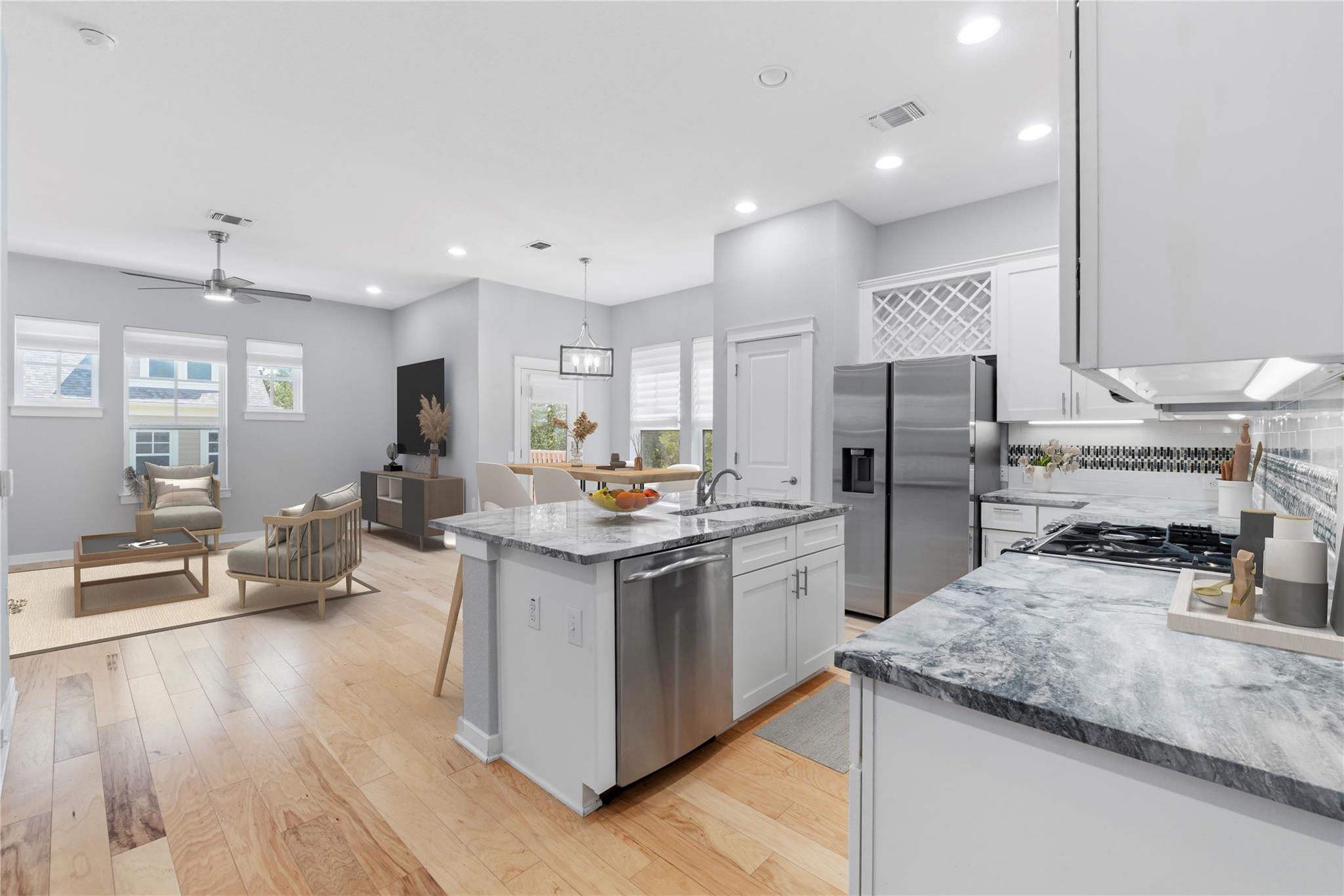 3900 Threadgill St # 16, Austin, TX 78723