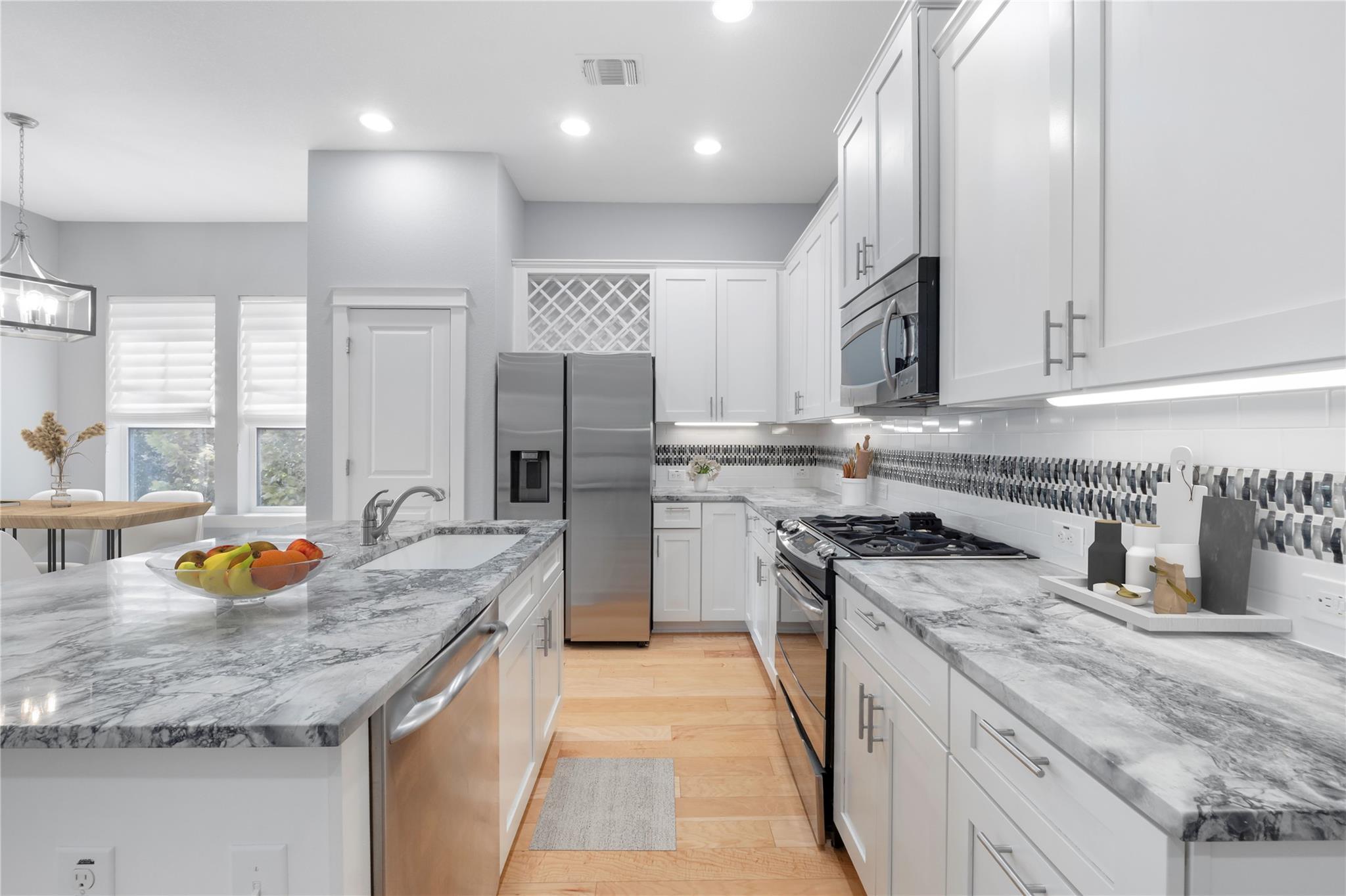 3900 Threadgill St # 16, Austin, TX 78723