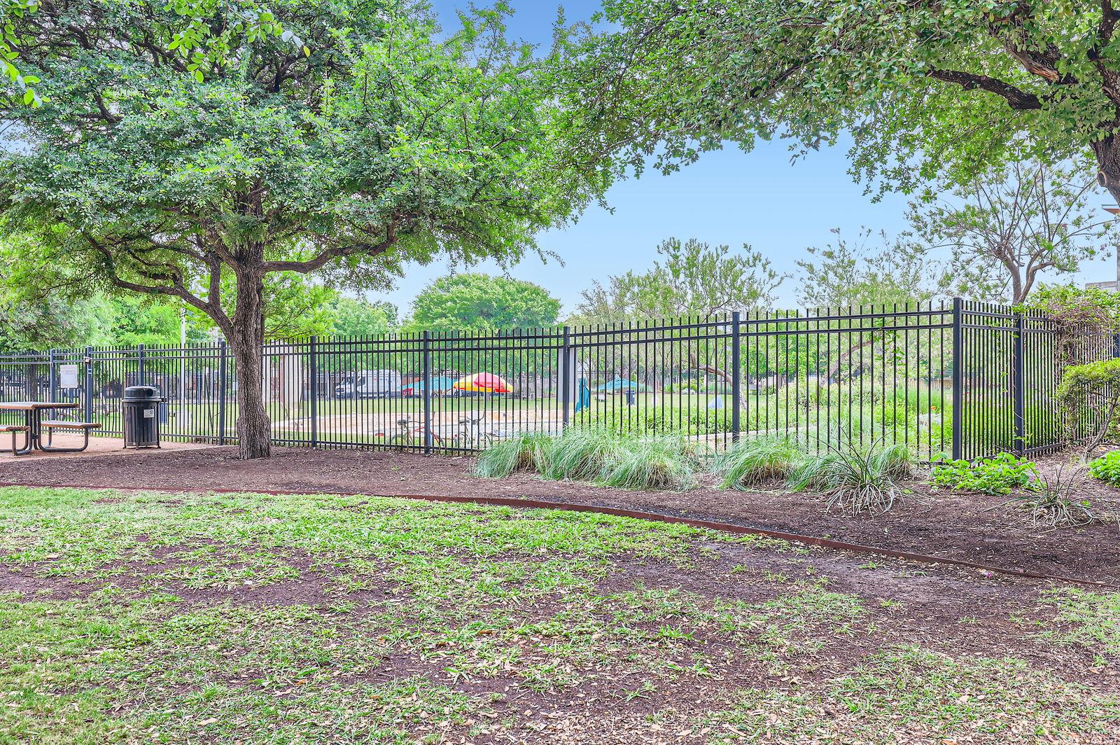 3900 Threadgill St # 16, Austin, TX 78723