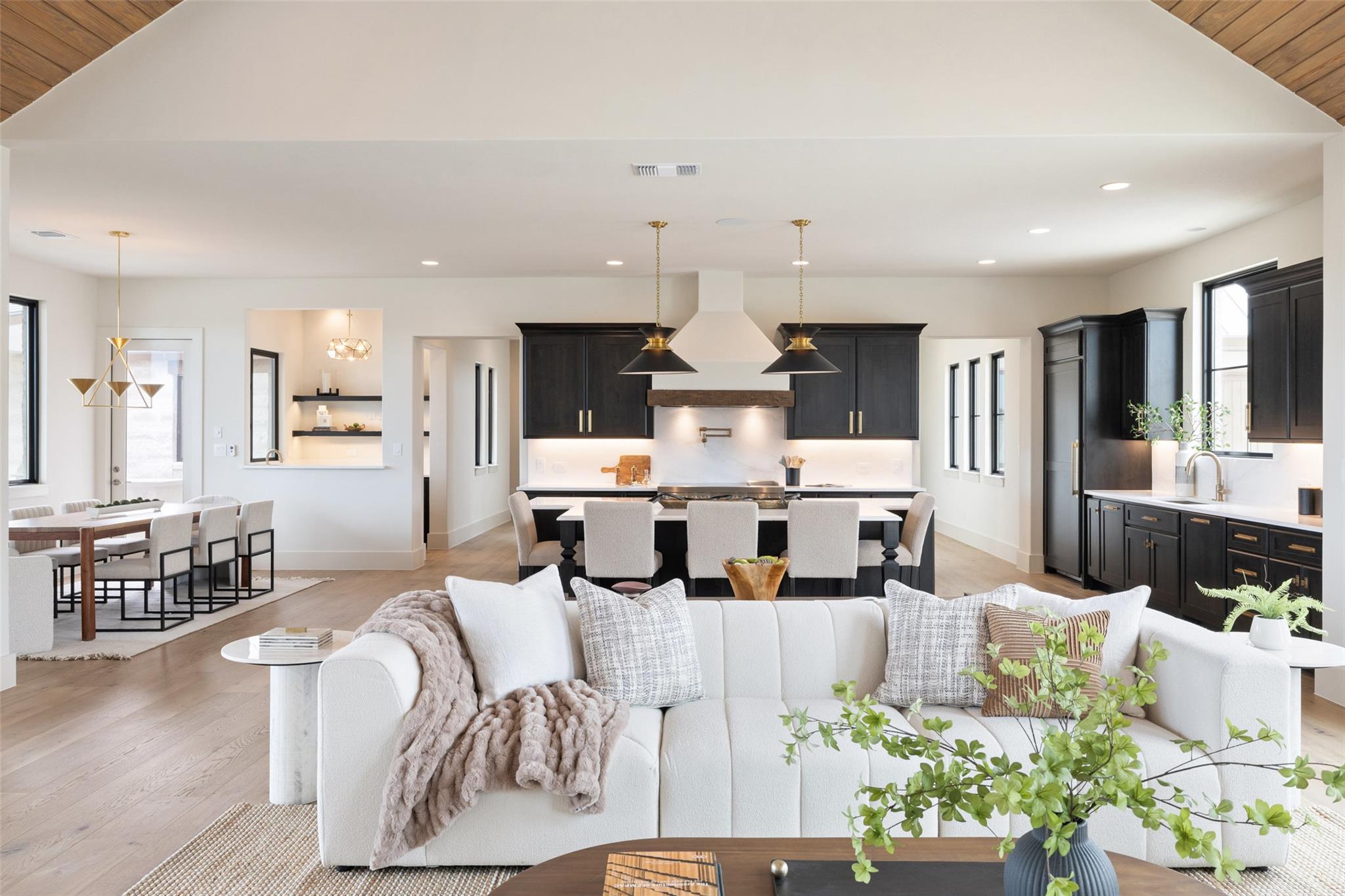 16114 COOL BREEZE Cv, Austin, TX 78738