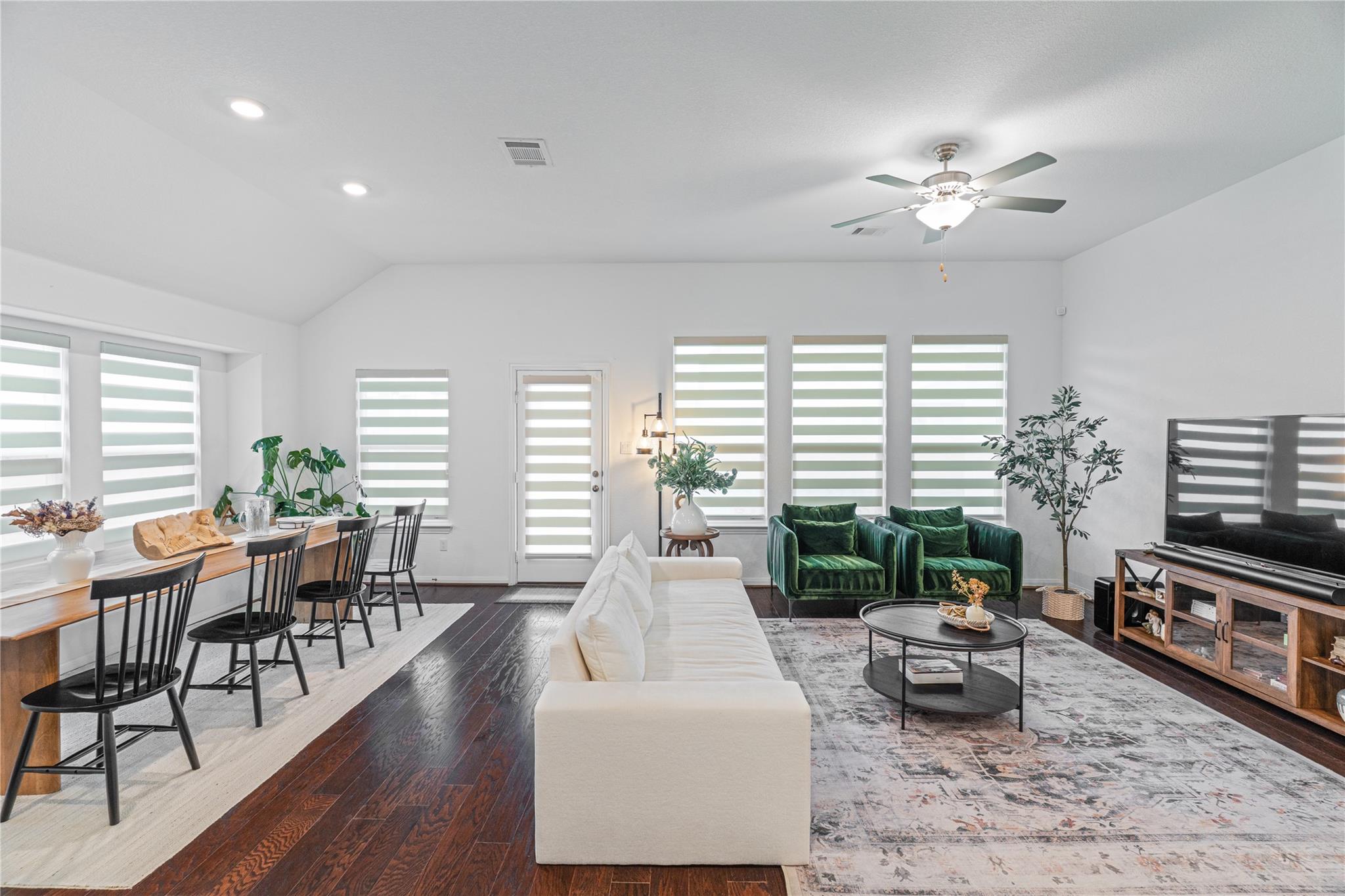 112 Christian Ct, Liberty Hill, TX 78642