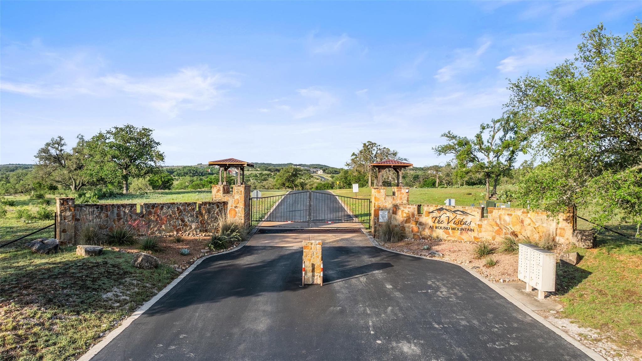 Lot 3 & 4 Vista Ridge Dr, Round Mountain, TX 78663