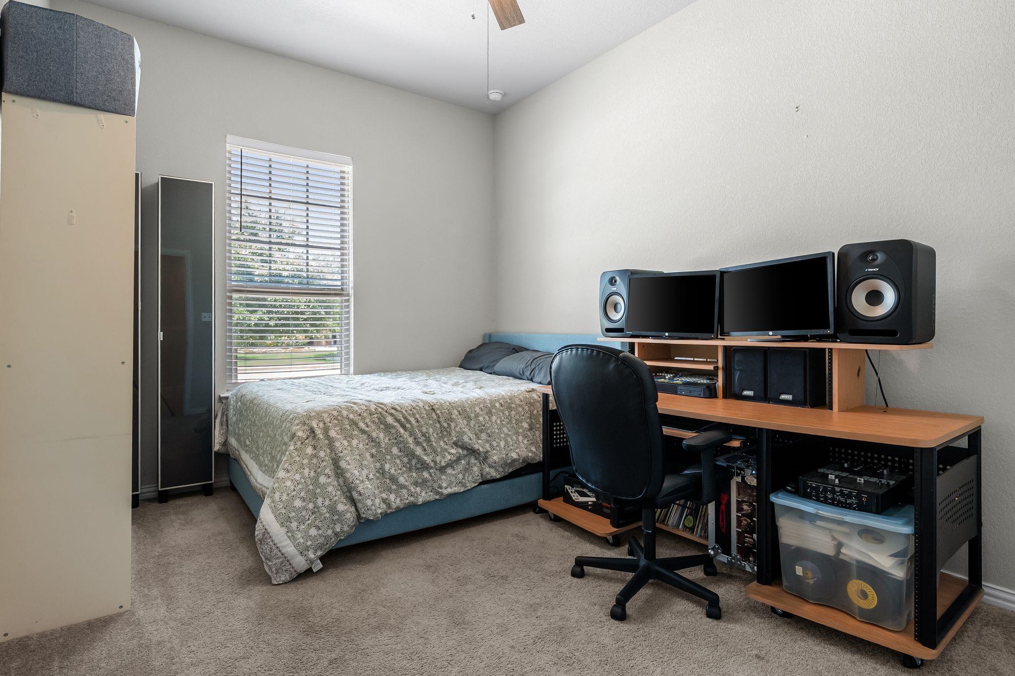12709 Twisted Root Dr, Manchaca, TX 78652