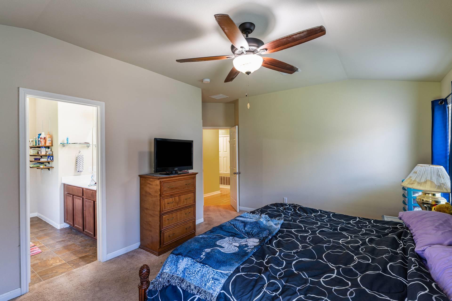 604 Comal Run, Hutto, TX 78634