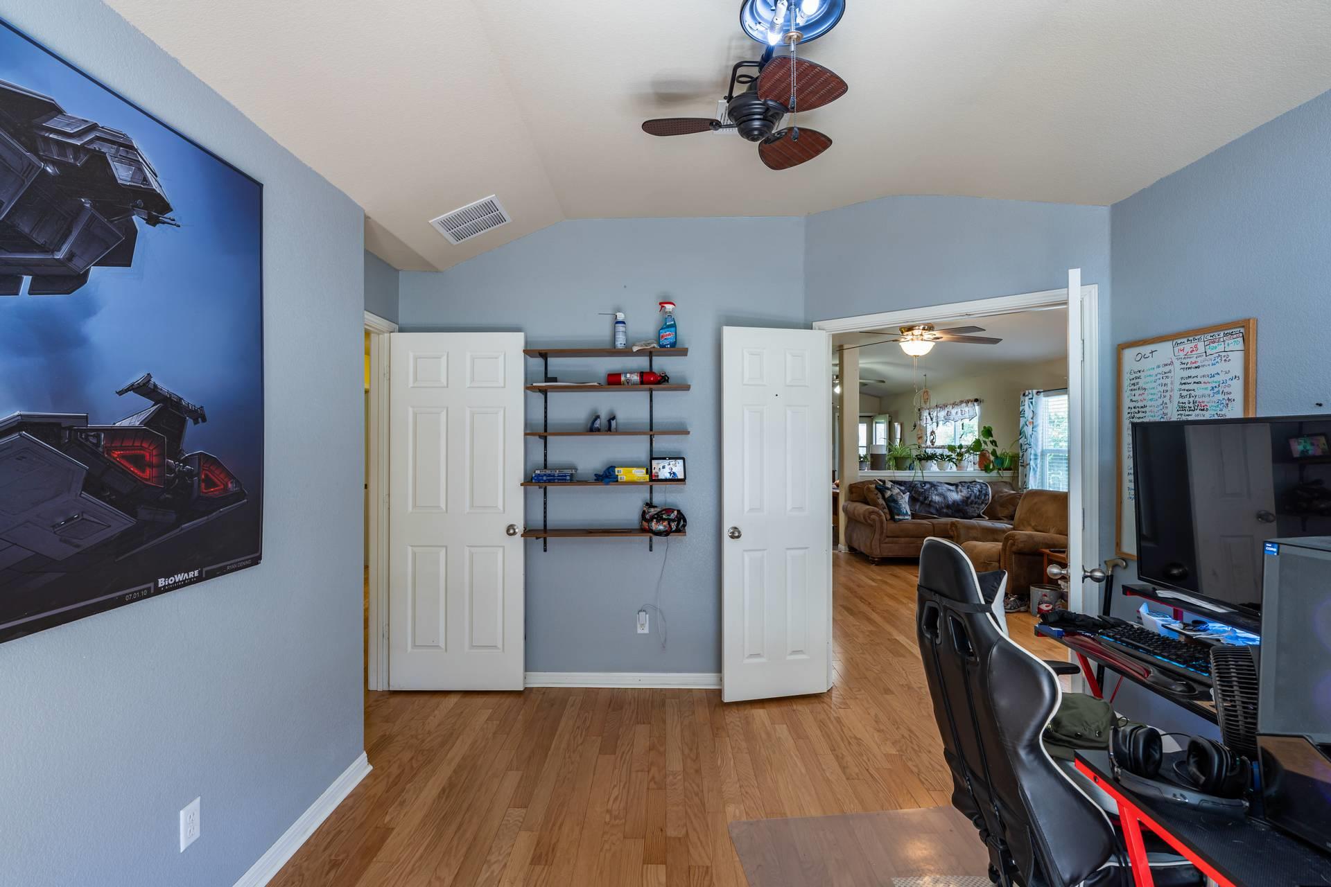 604 Comal Run, Hutto, TX 78634