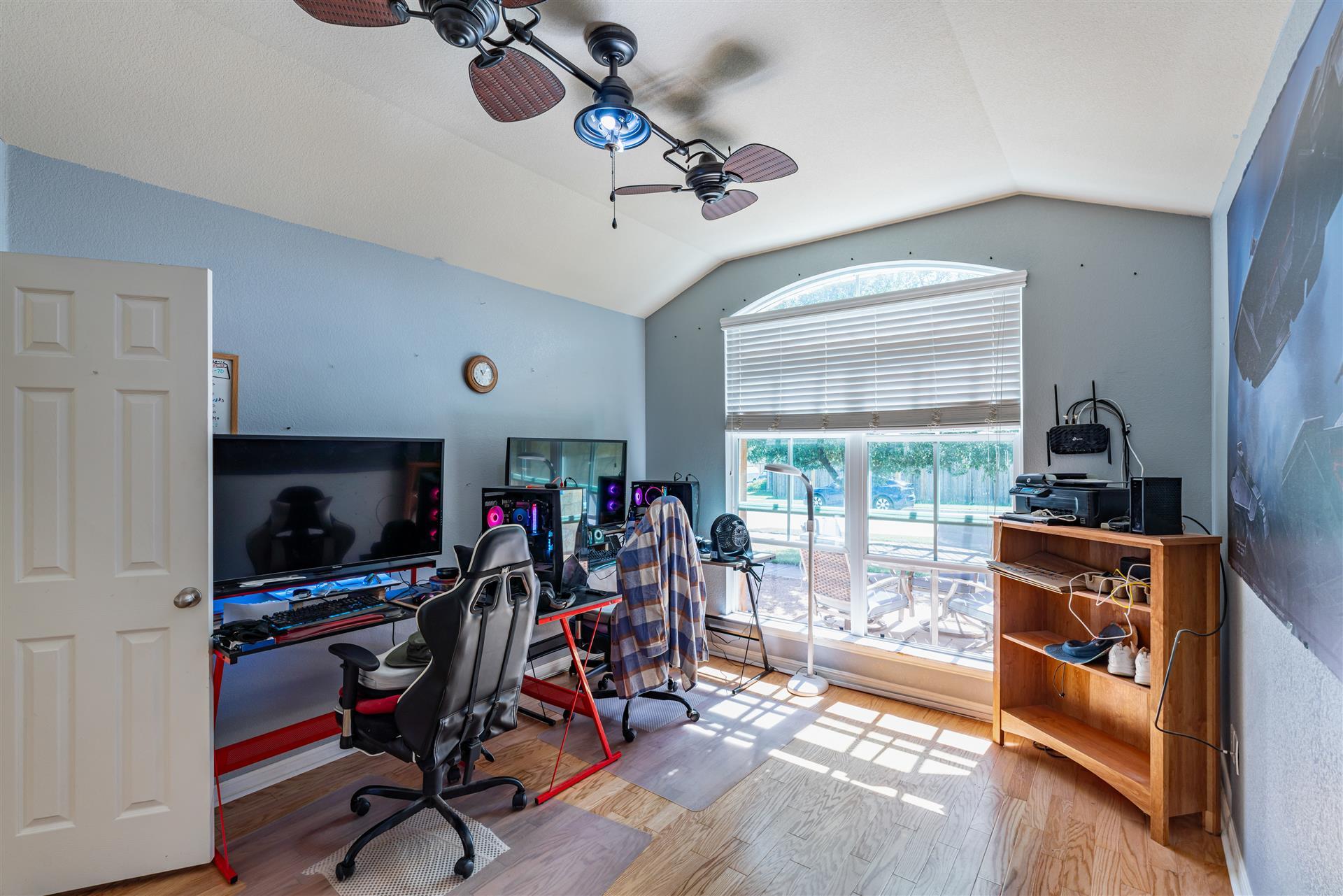 604 Comal Run, Hutto, TX 78634