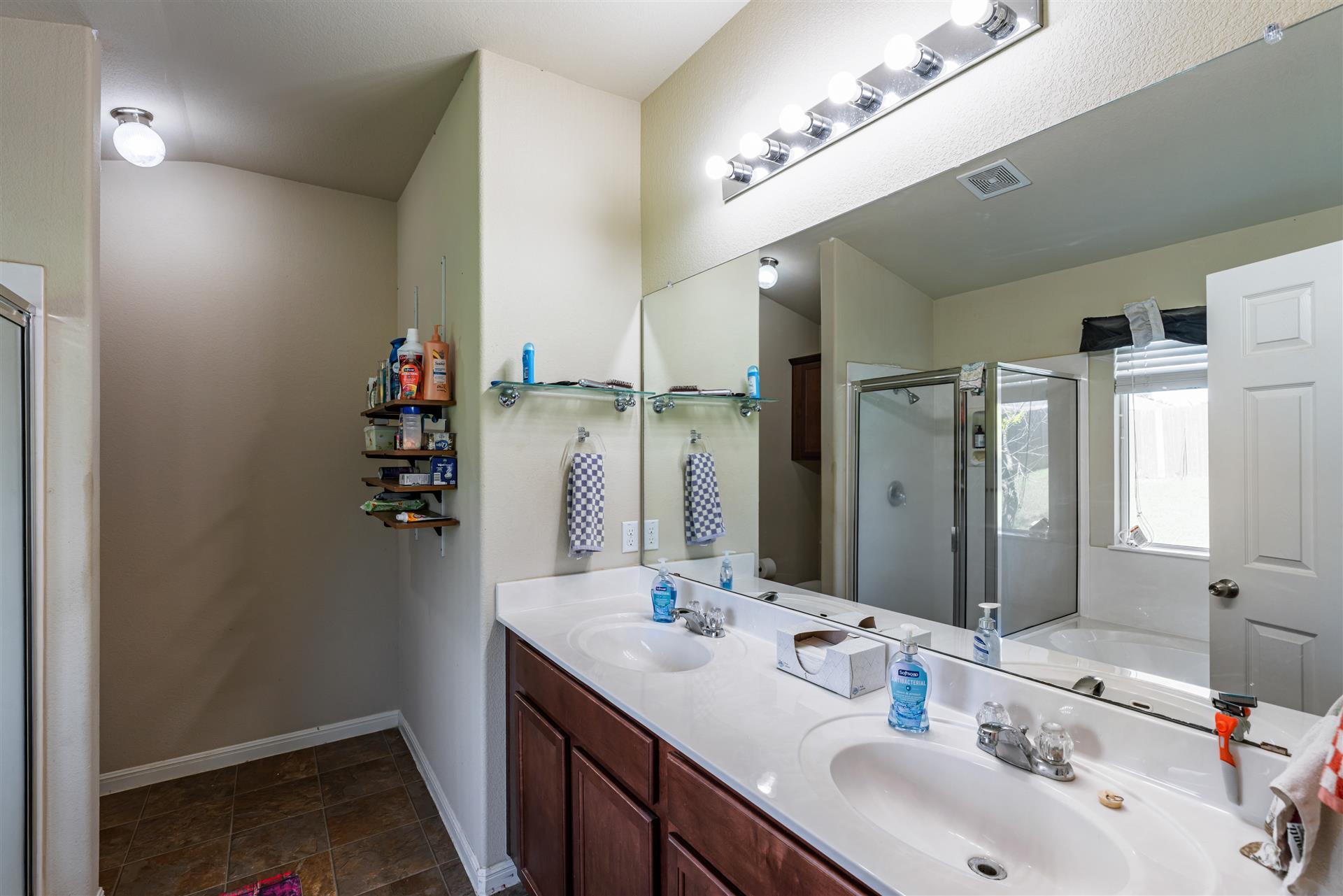 604 Comal Run, Hutto, TX 78634