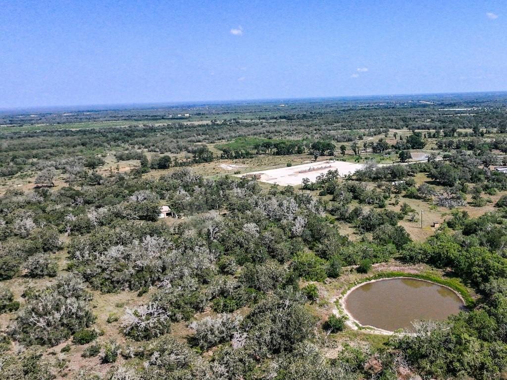 502 Robertson Rd, Smiley, TX 78159
