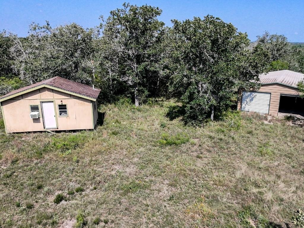 502 Robertson Rd, Smiley, TX 78159