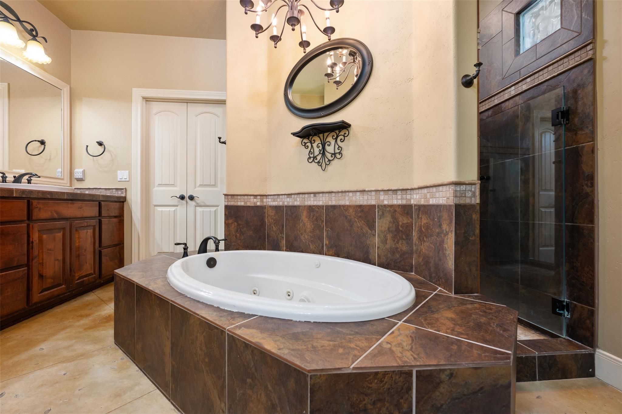 523 County Road 136A, Kingsland, TX 78639