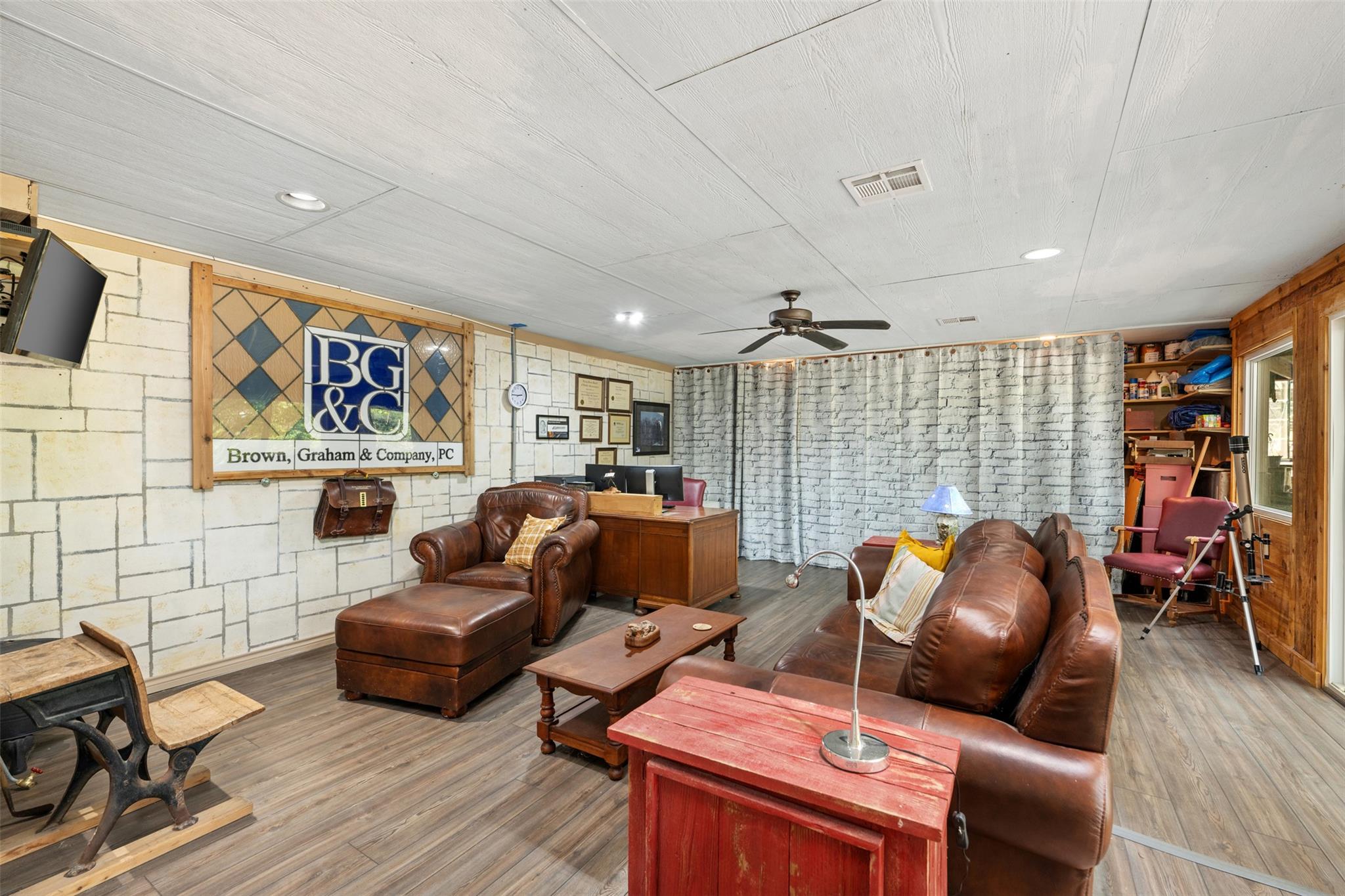 523 County Road 136A, Kingsland, TX 78639